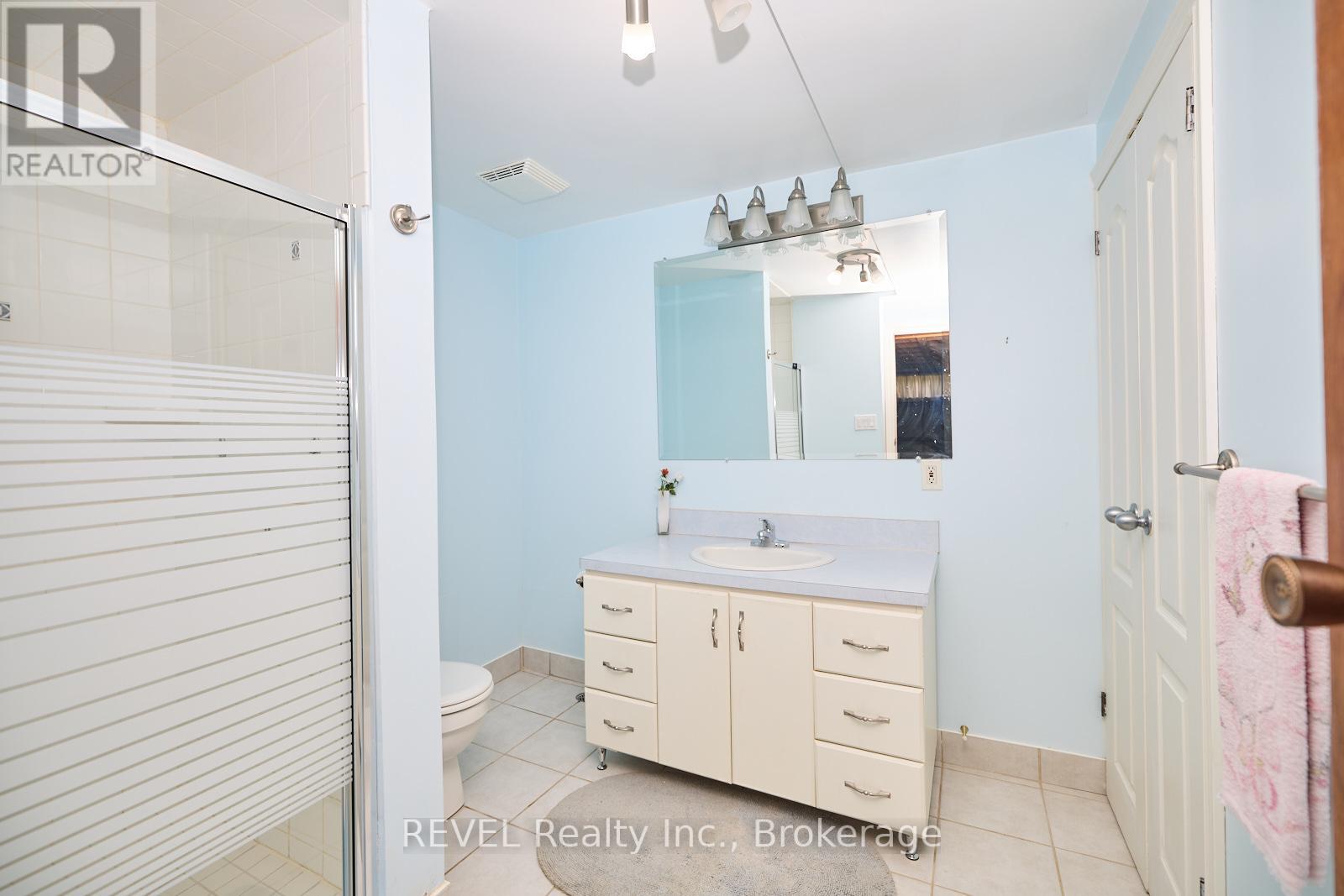 6361 Clare Crescent, Niagara Falls, Ontario  L2G 2C9 - Photo 19 - X12422988