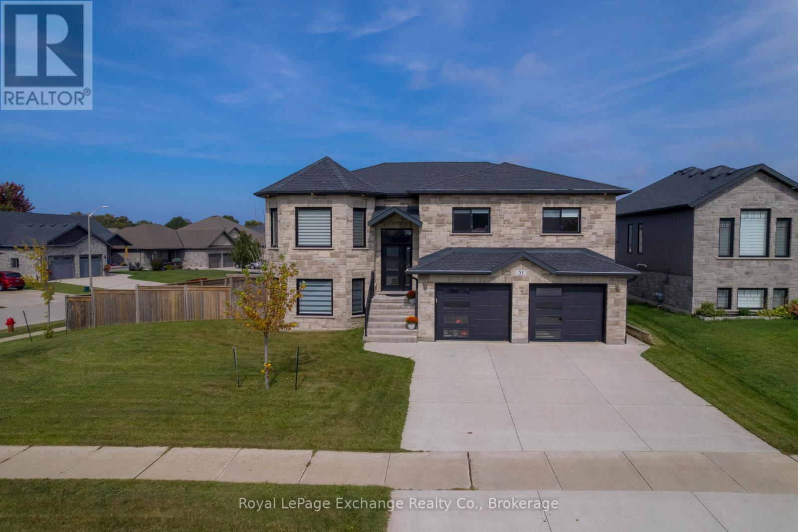 31 LAKEFIELD DRIVE, Kincardine, Ontario
