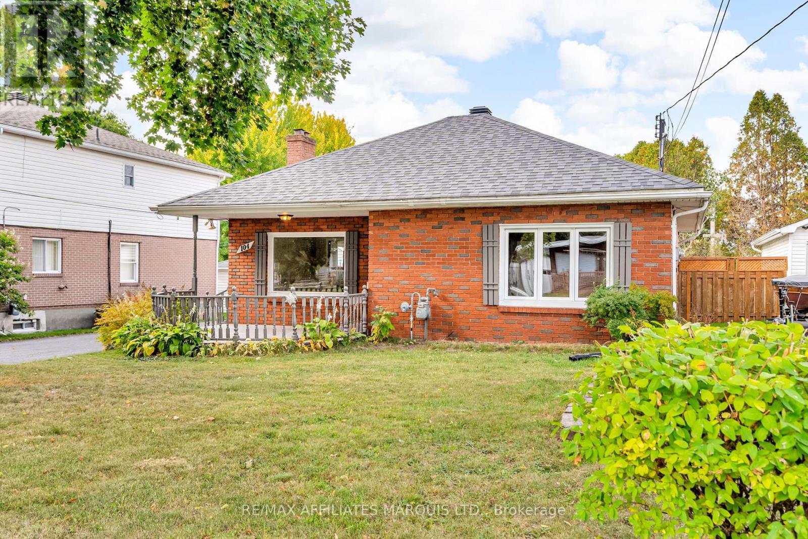 104 Gardner Avenue, Cornwall, Ontario  K6H 5H4 - Photo 2 - X12423000