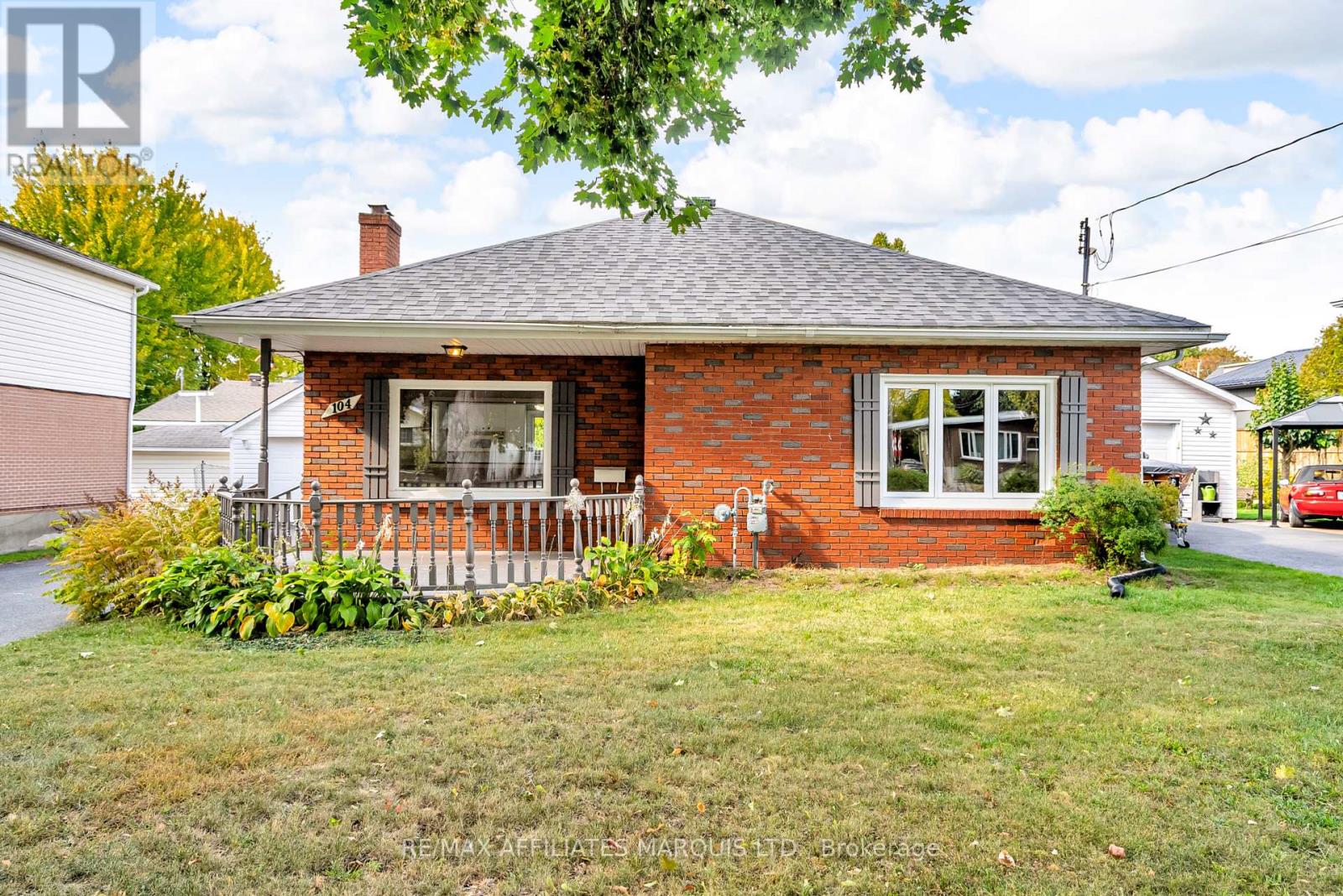 104 Gardner Avenue, Cornwall, Ontario  K6H 5H4 - Photo 3 - X12423000