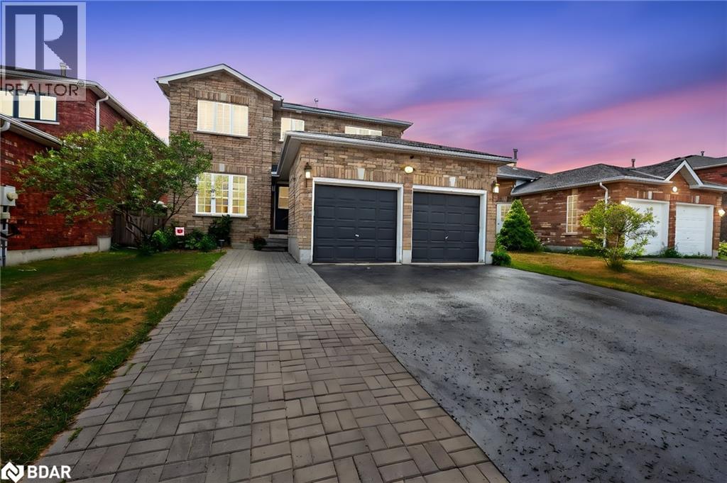 116 Bird Street, Barrie, Ontario  L4N 0W6 - Photo 1 - 40772688
