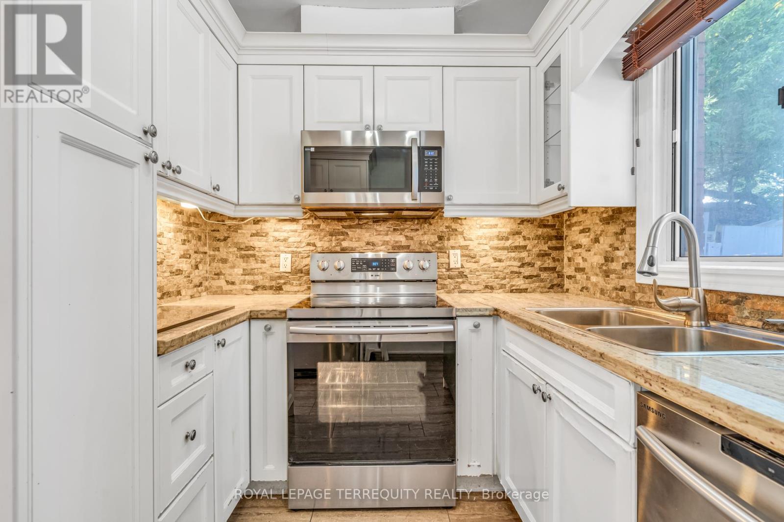 78 Lawrence Avenue W, Toronto, Ontario  M5M 1A6 - Photo 7 - C12422987