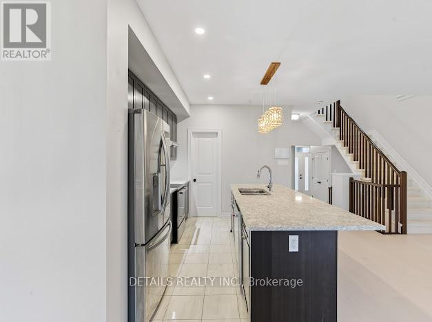690 Vivera Place, Ottawa, Ontario  K2S 2N1 - Photo 12 - X12321711