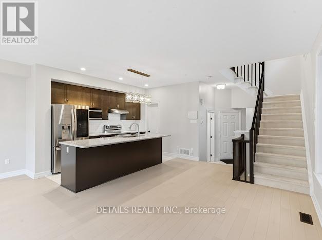 690 Vivera Place, Ottawa, Ontario  K2S 2N1 - Photo 10 - X12321711