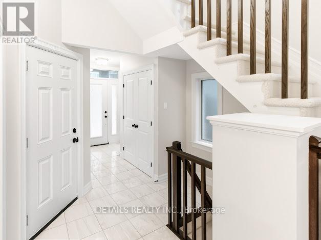 690 Vivera Place, Ottawa, Ontario  K2S 2N1 - Photo 4 - X12321711