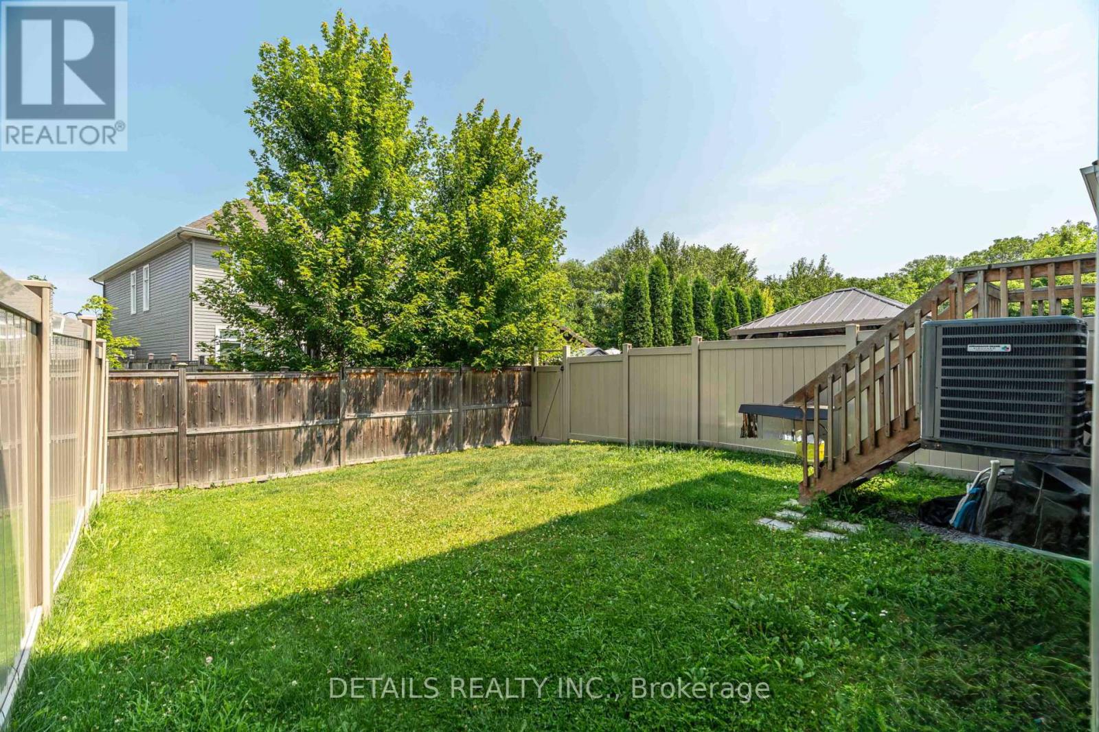 690 Vivera Place, Ottawa, Ontario  K2S 2N1 - Photo 3 - X12321711