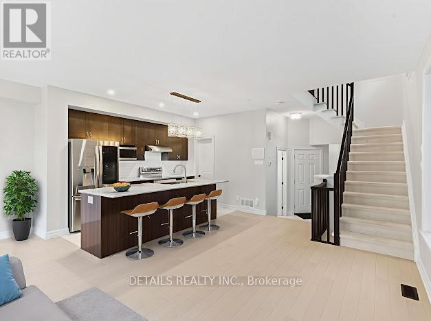 690 Vivera Place, Ottawa, Ontario  K2S 2N1 - Photo 7 - X12321711