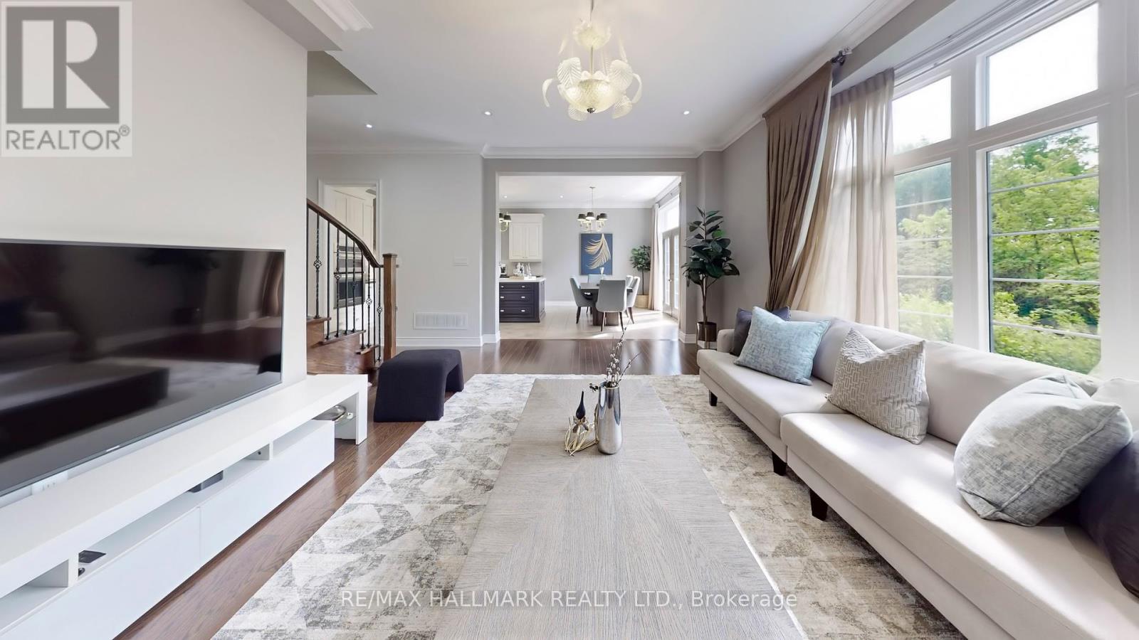 126 Sir Stevens Drive, Vaughan (Patterson), Ontario  L6A 0G6 - Photo 19 - N12422997