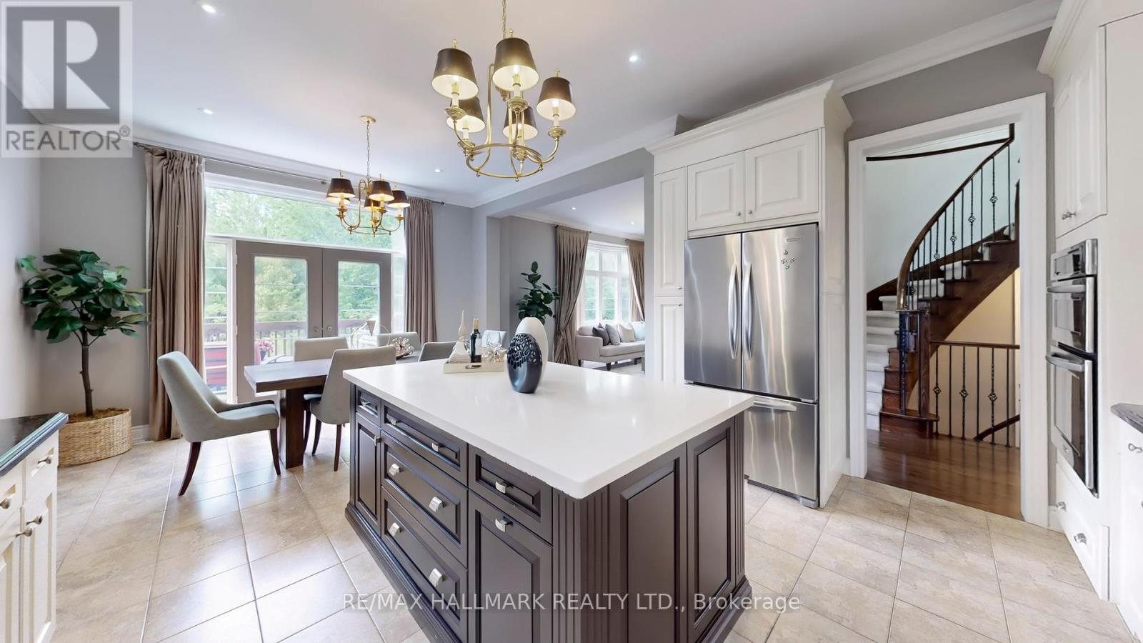 126 Sir Stevens Drive, Vaughan (Patterson), Ontario  L6A 0G6 - Photo 26 - N12422997