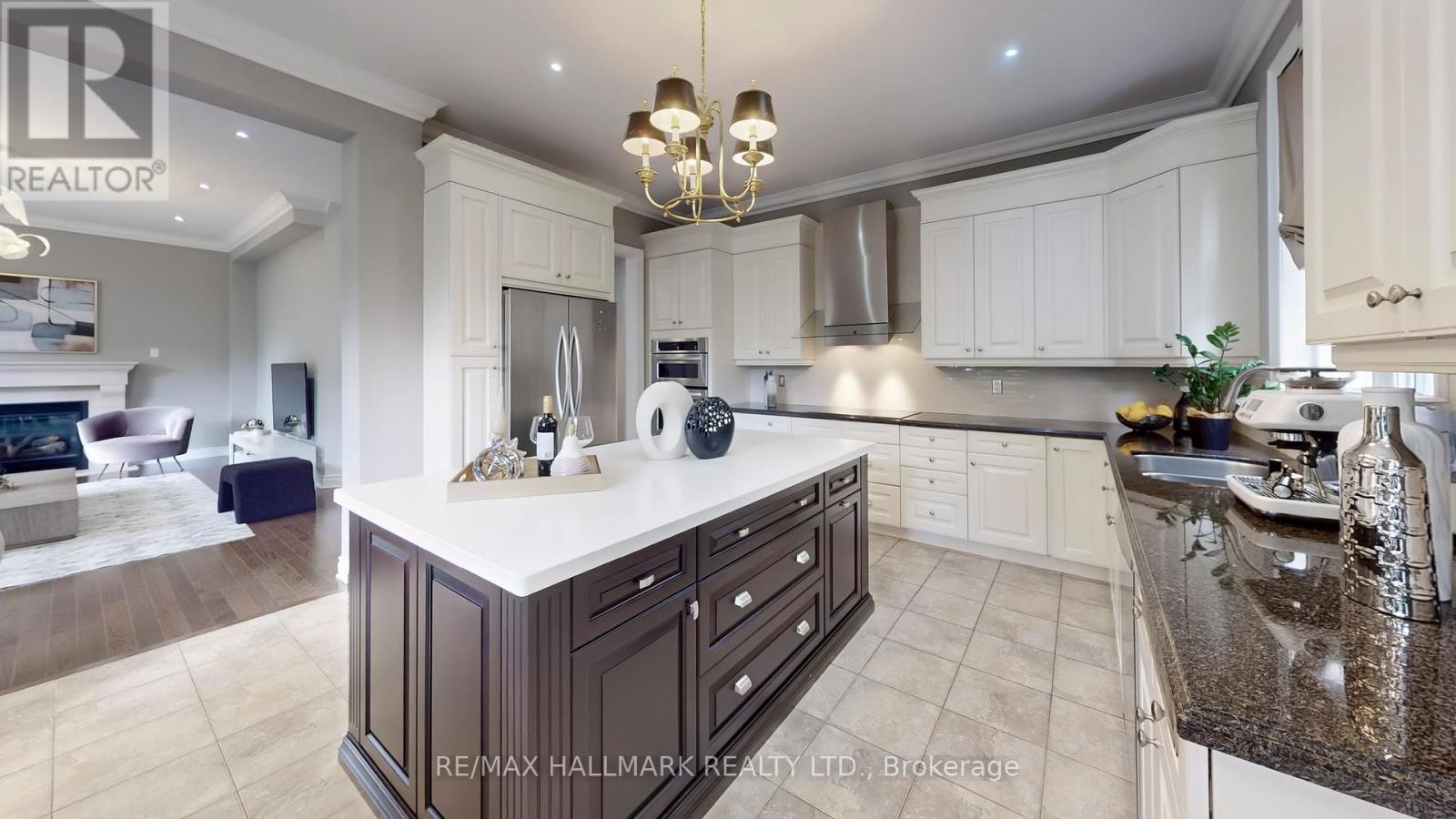 126 Sir Stevens Drive, Vaughan (Patterson), Ontario  L6A 0G6 - Photo 27 - N12422997