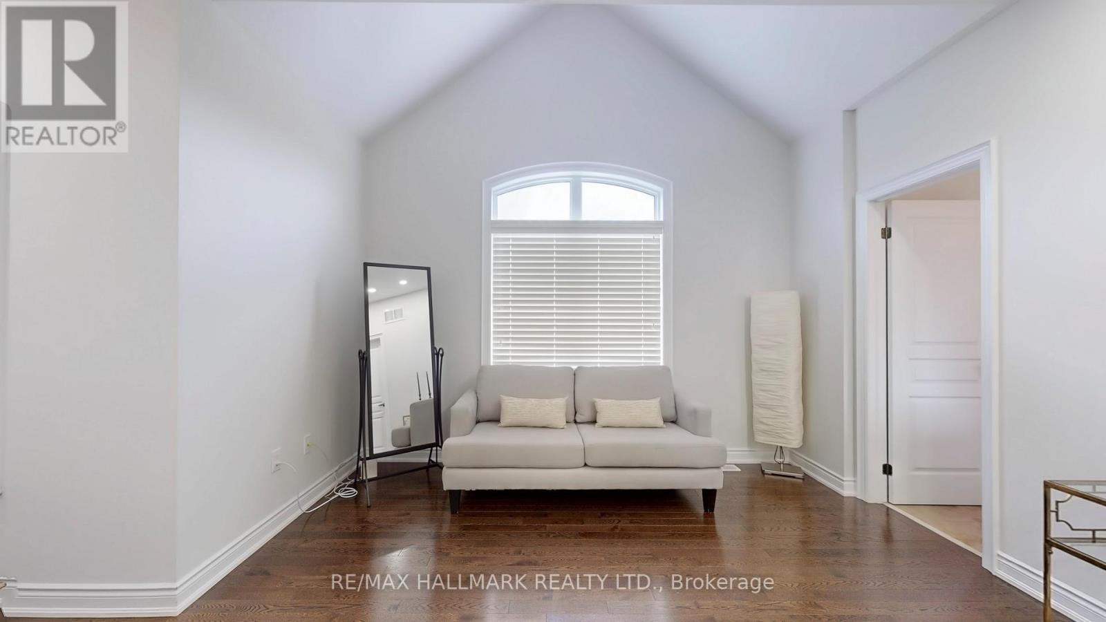 126 Sir Stevens Drive, Vaughan (Patterson), Ontario  L6A 0G6 - Photo 47 - N12422997