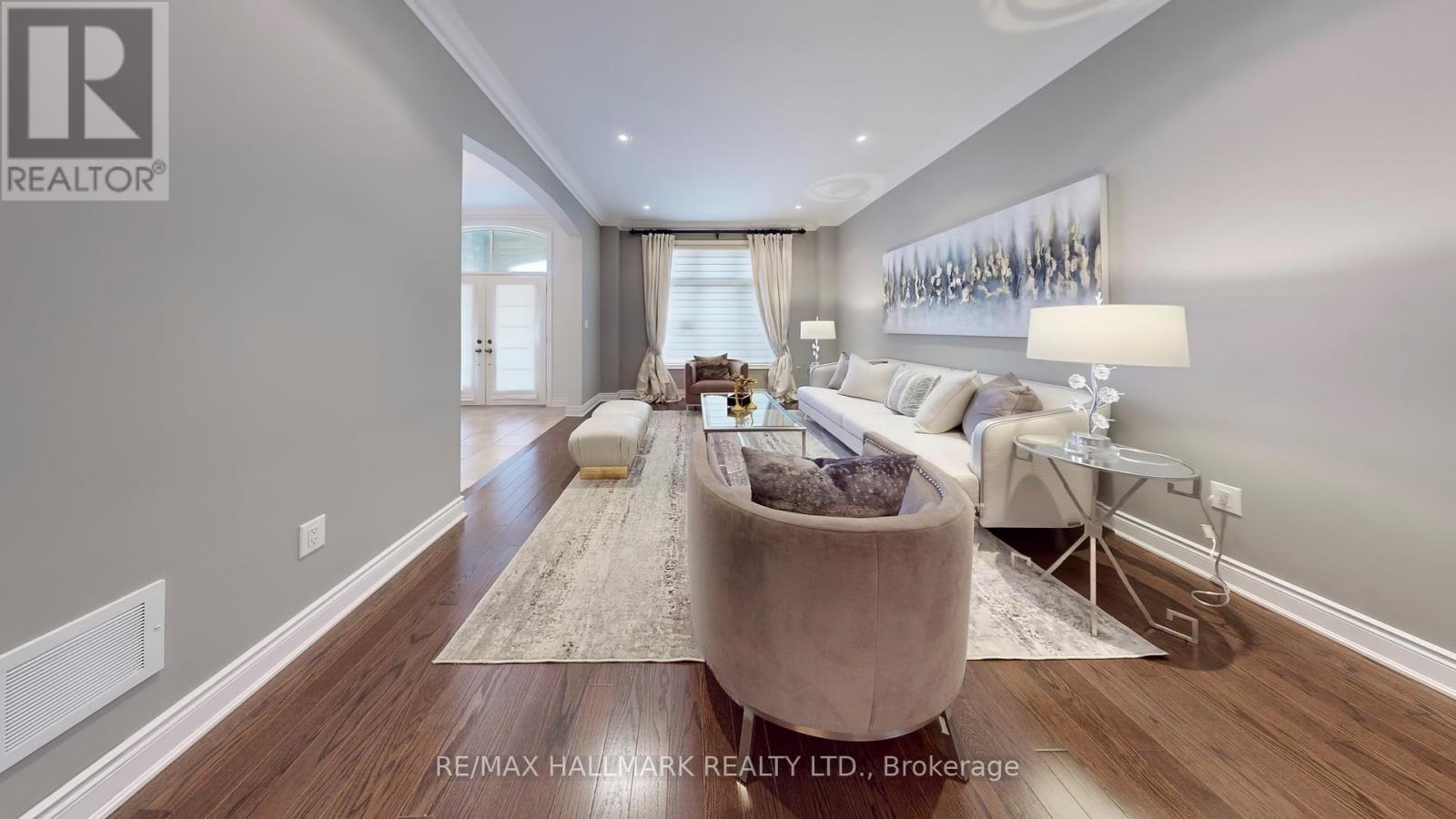 126 Sir Stevens Drive, Vaughan (Patterson), Ontario  L6A 0G6 - Photo 9 - N12422997