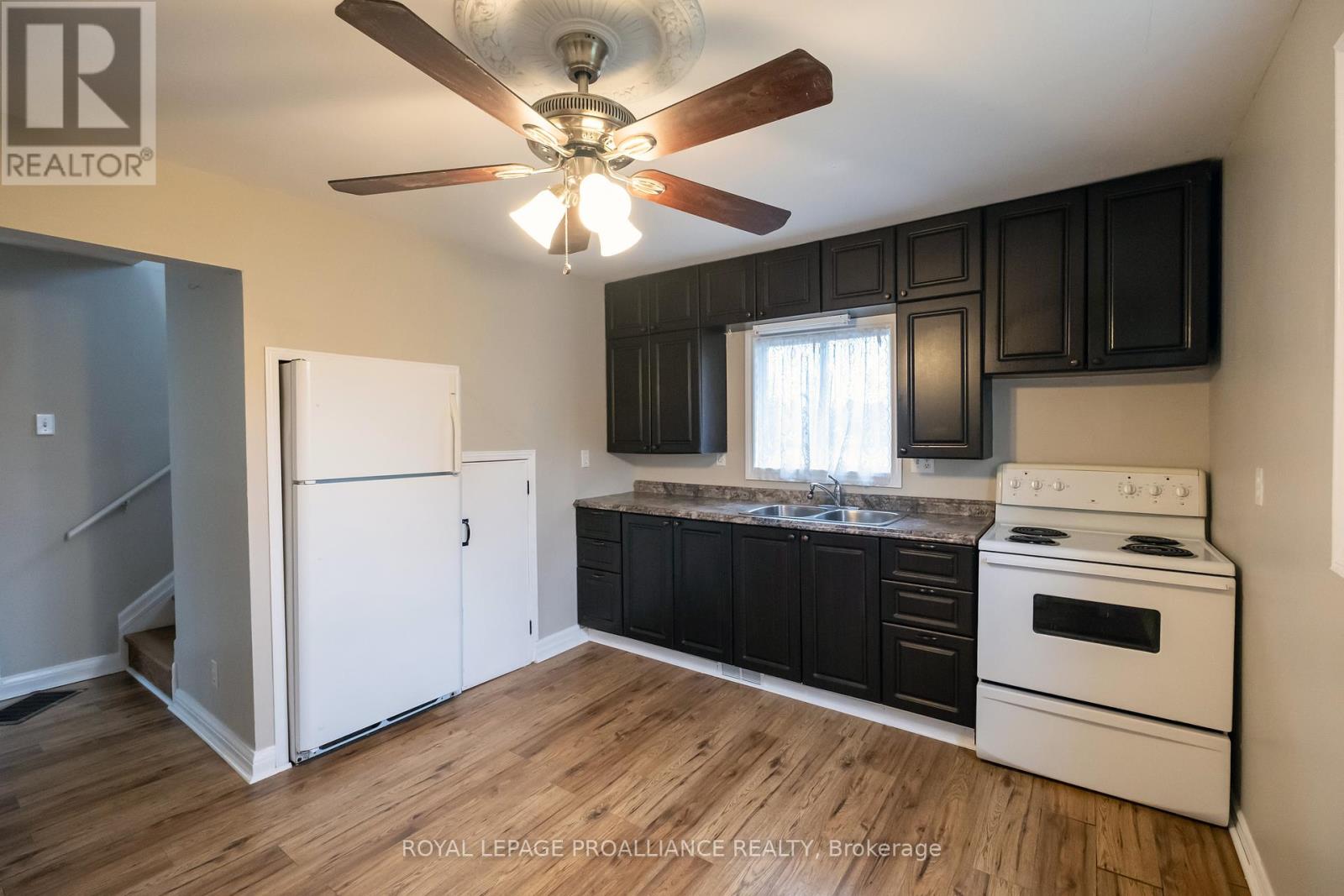 125 College Street W, Belleville (Belleville Ward), Ontario  K8P 2G3 - Photo 19 - X12423073