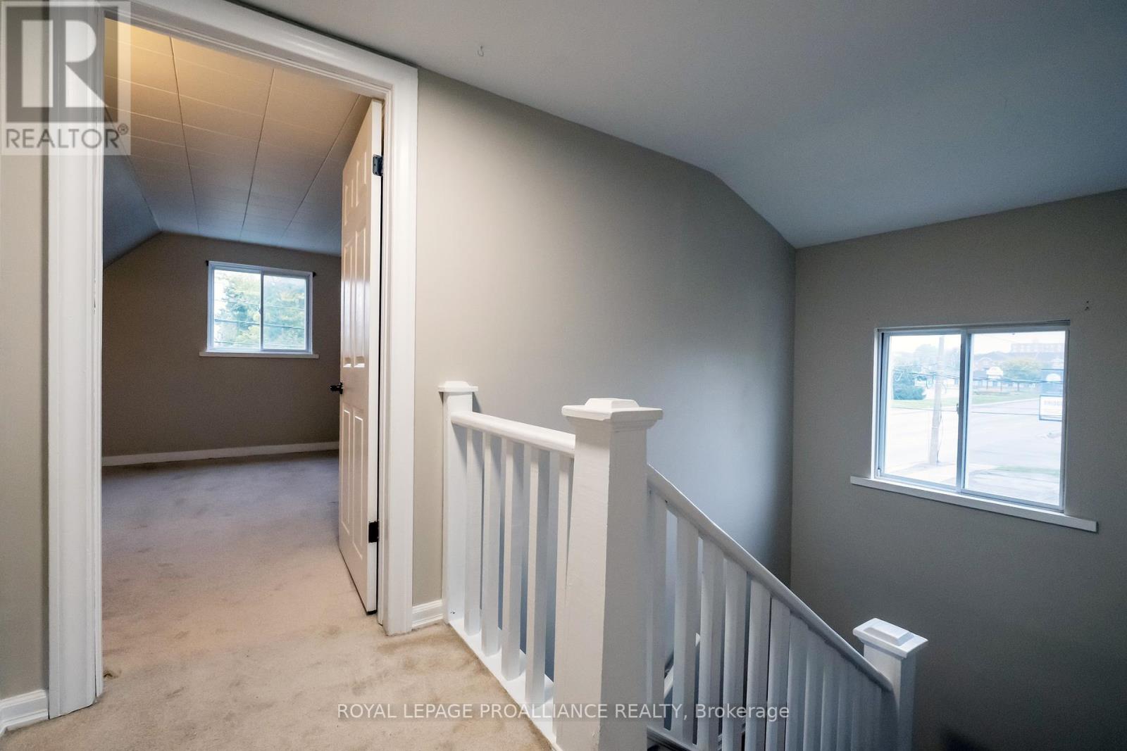 125 College Street W, Belleville (Belleville Ward), Ontario  K8P 2G3 - Photo 25 - X12423073