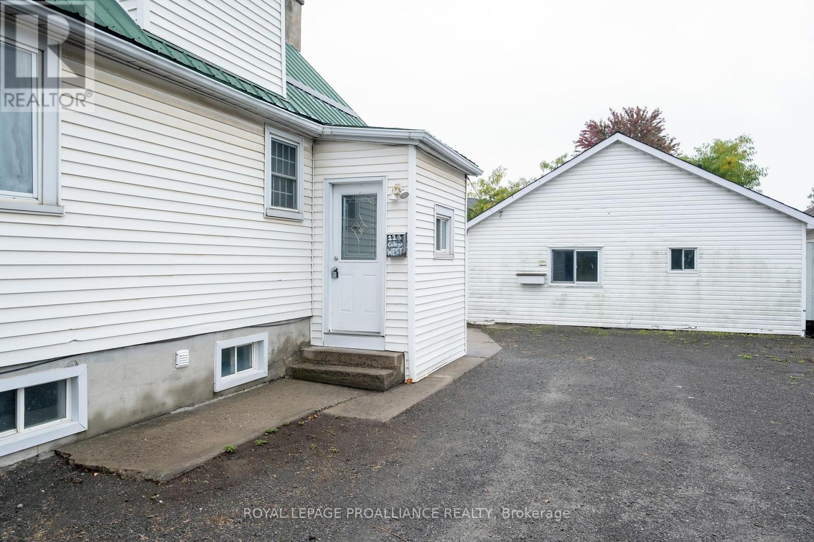 125 College Street W, Belleville (Belleville Ward), Ontario  K8P 2G3 - Photo 3 - X12423073