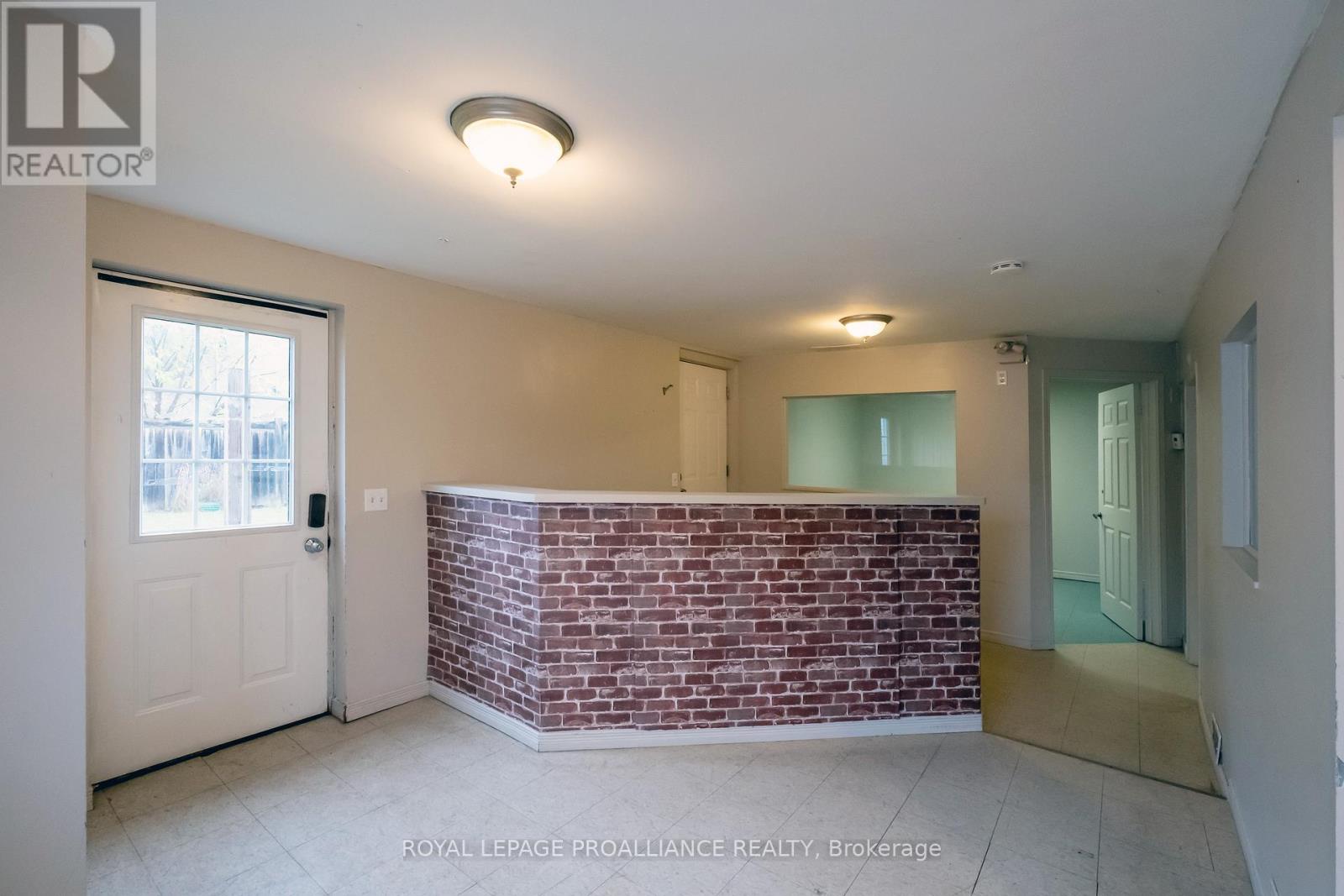 125 College Street W, Belleville (Belleville Ward), Ontario  K8P 2G3 - Photo 30 - X12423073