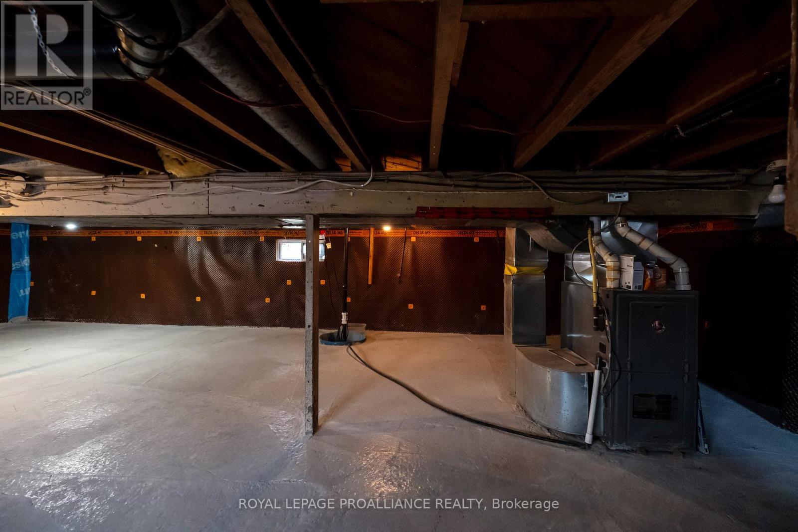 125 College Street W, Belleville (Belleville Ward), Ontario  K8P 2G3 - Photo 40 - X12423073