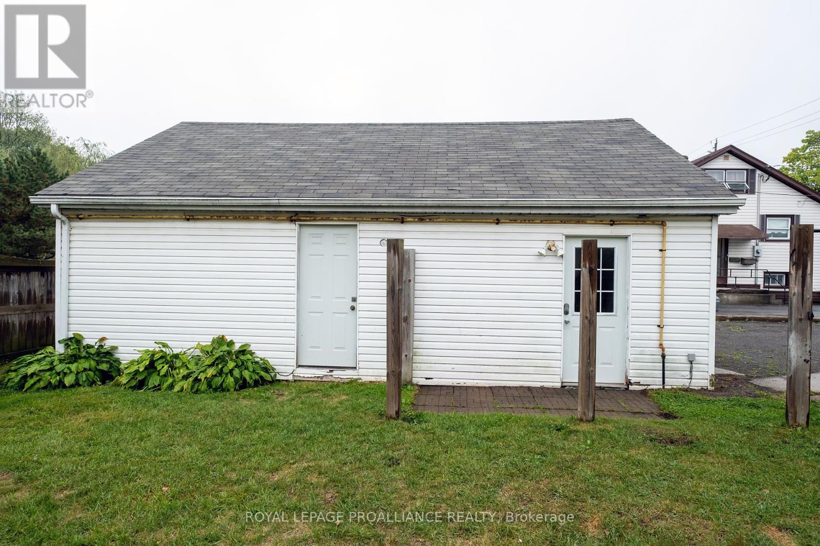 125 College Street W, Belleville (Belleville Ward), Ontario  K8P 2G3 - Photo 9 - X12423073