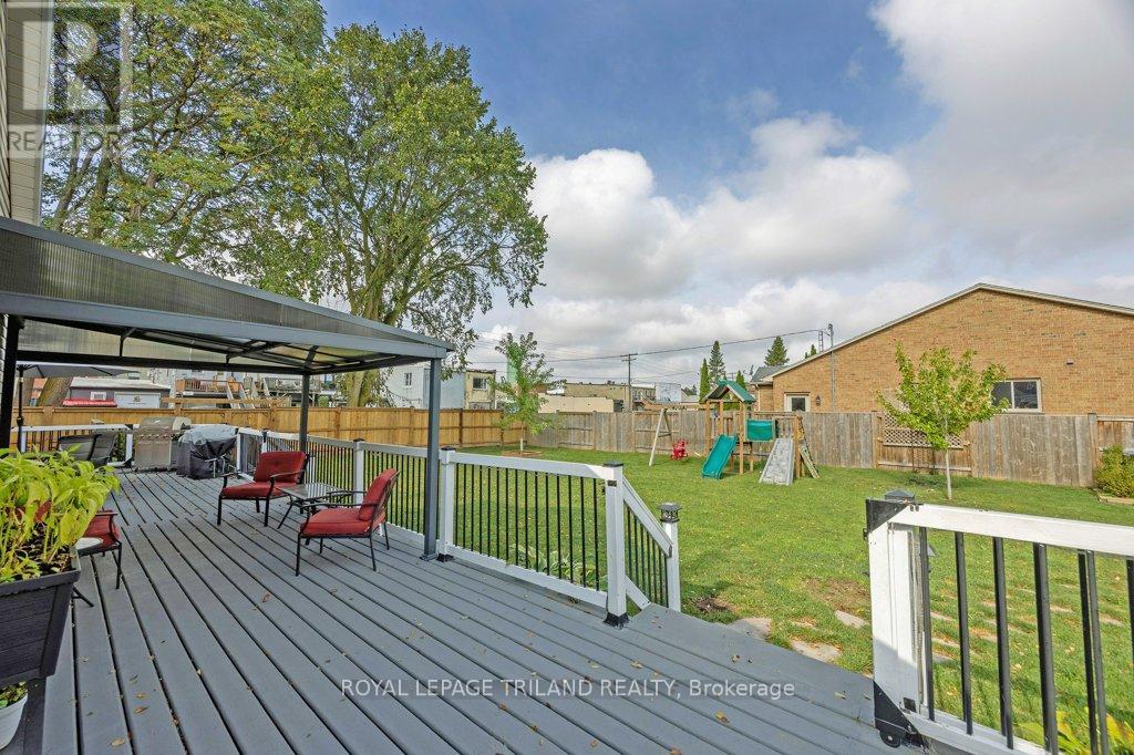 217 Shackleton Street, Dutton/dunwich, Ontario  N0L 1J0 - Photo 5 - X12423015
