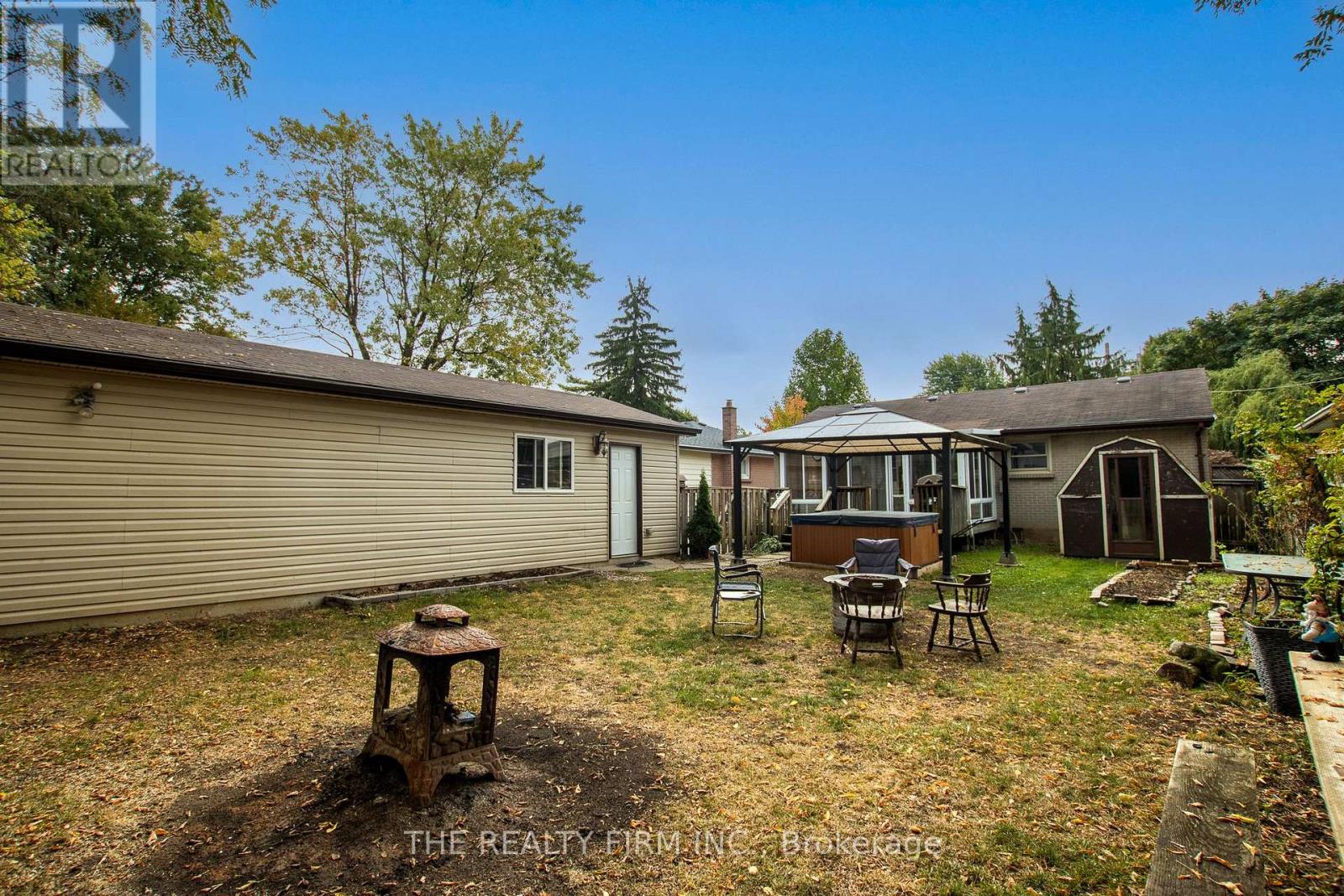 1948 Duluth Crescent, London East (East I), Ontario  N5V 1H7 - Photo 26 - X12423028