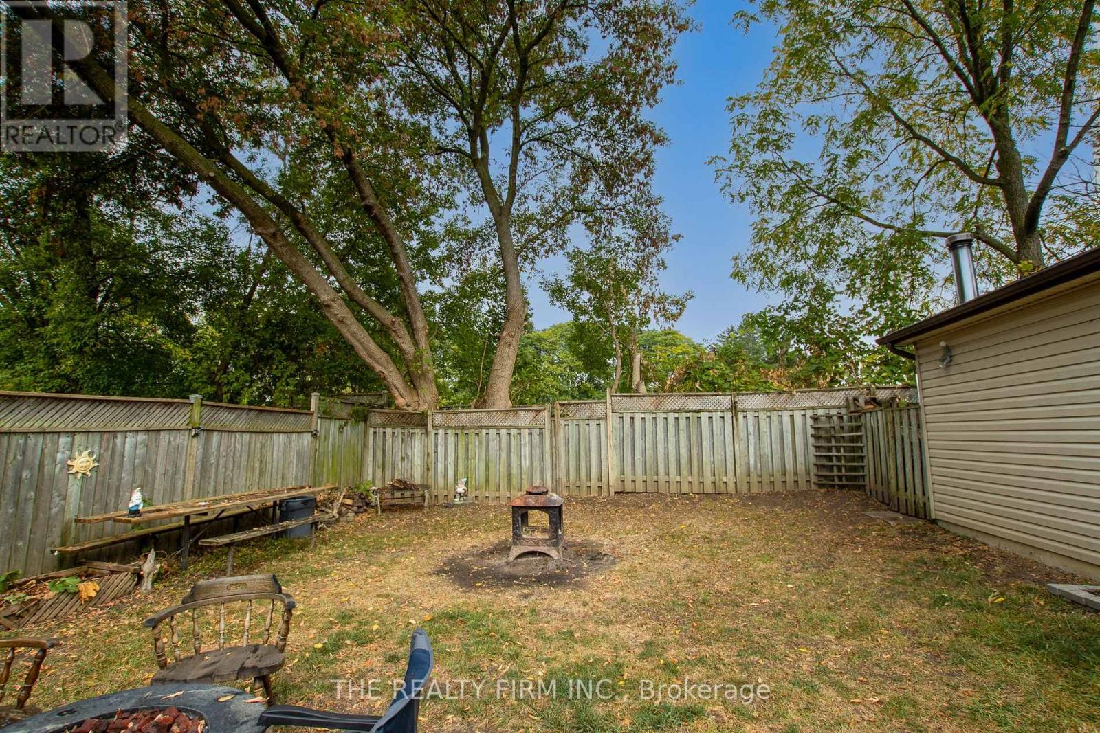 1948 Duluth Crescent, London East (East I), Ontario  N5V 1H7 - Photo 27 - X12423028