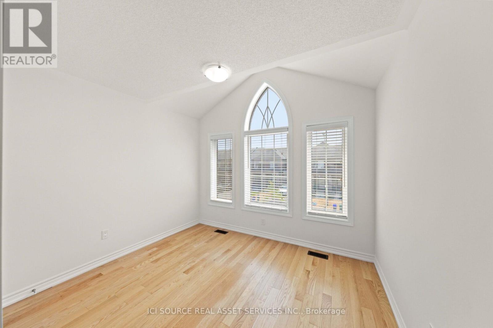 56 Bannister Road, Barrie, Ontario  L9J 0L7 - Photo 28 - S12422998
