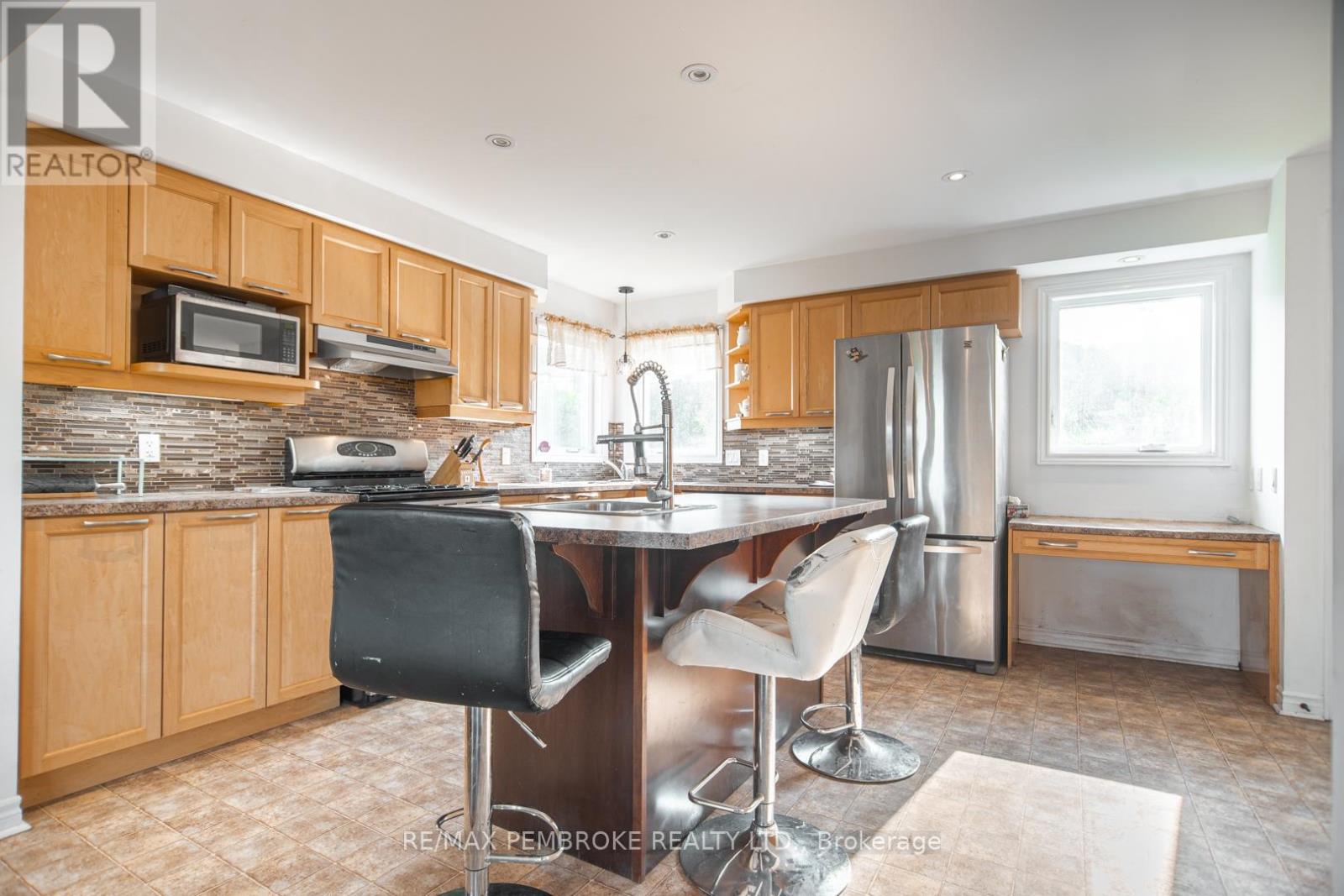36752 41 Highway, North Algona Wilberforce, Ontario  K0J 1T0 - Photo 15 - X12423071