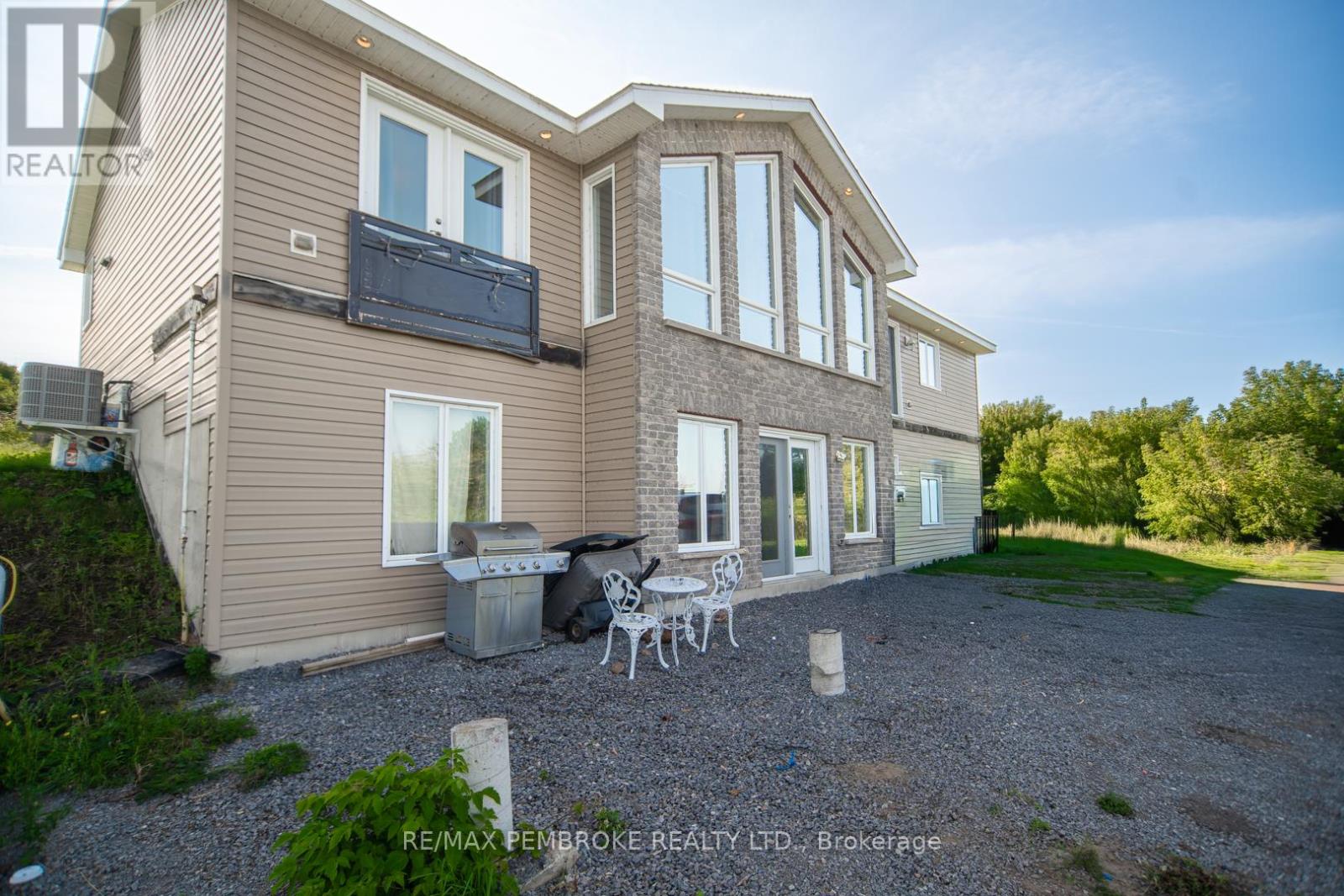 36752 41 Highway, North Algona Wilberforce, Ontario  K0J 1T0 - Photo 38 - X12423071