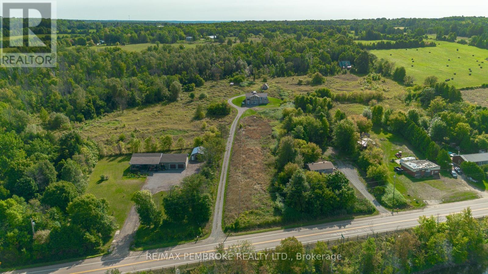 36752 41 Highway, North Algona Wilberforce, Ontario  K0J 1T0 - Photo 8 - X12423071