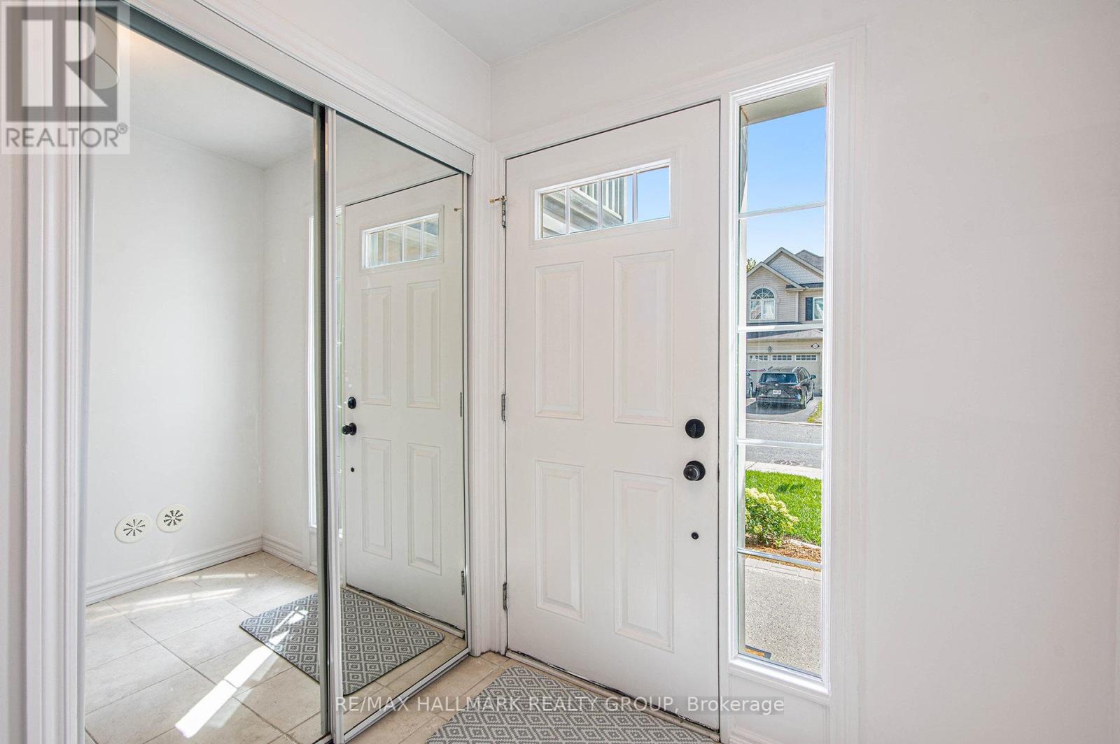 2427 Nutgrove Avenue, Ottawa, Ontario  K2J 0X4 - Photo 3 - X12423056