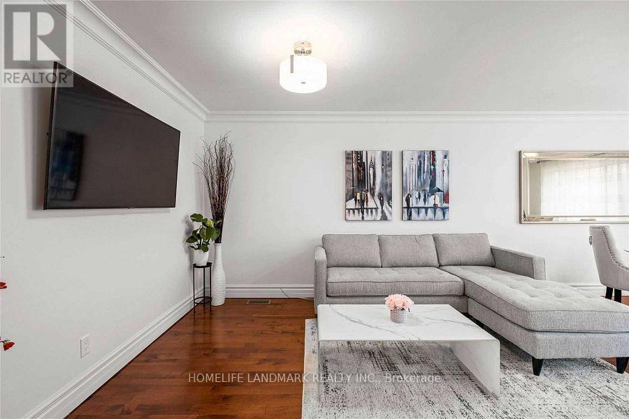 2764 Willowmore Way, Mississauga, Ontario  L5N 3N9 - Photo 5 - W12355892