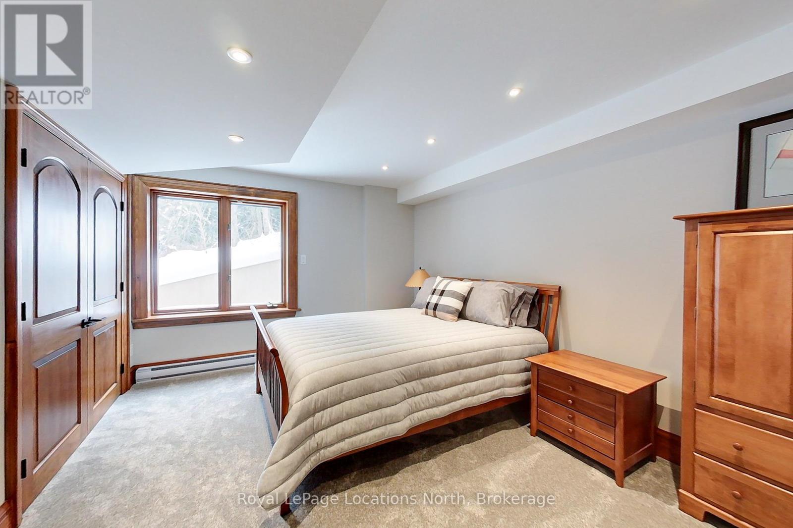 164 Wensley Drive, Blue Mountains, Ontario  N0H 1J0 - Photo 12 - X12423034