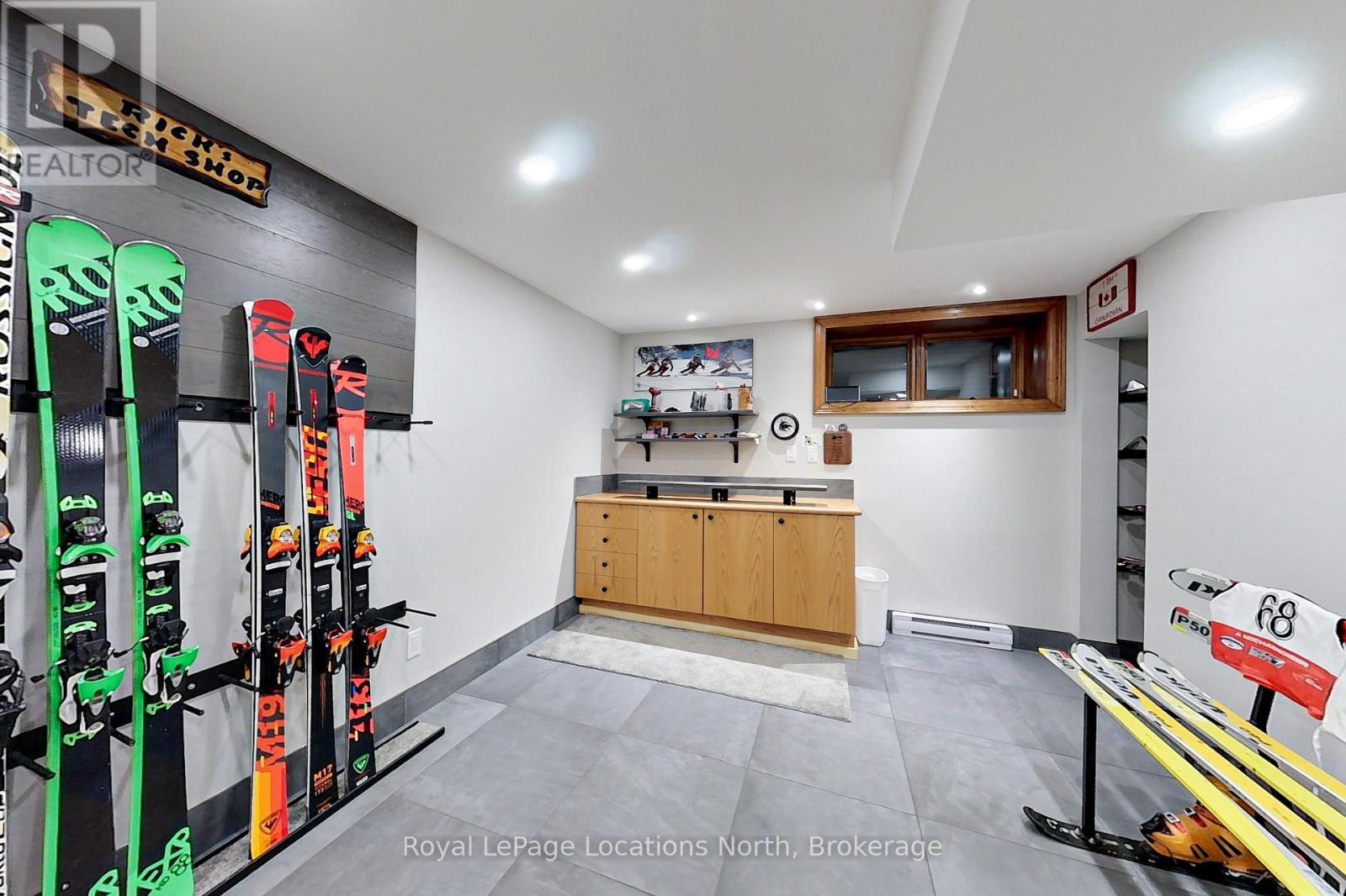 164 Wensley Drive, Blue Mountains, Ontario  N0H 1J0 - Photo 17 - X12423034