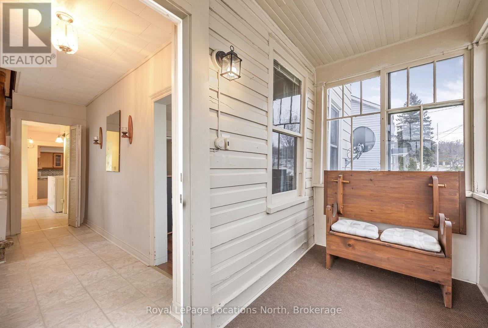 163 Henry Street, Meaford, Ontario  N4L 1E1 - Photo 3 - X12423070