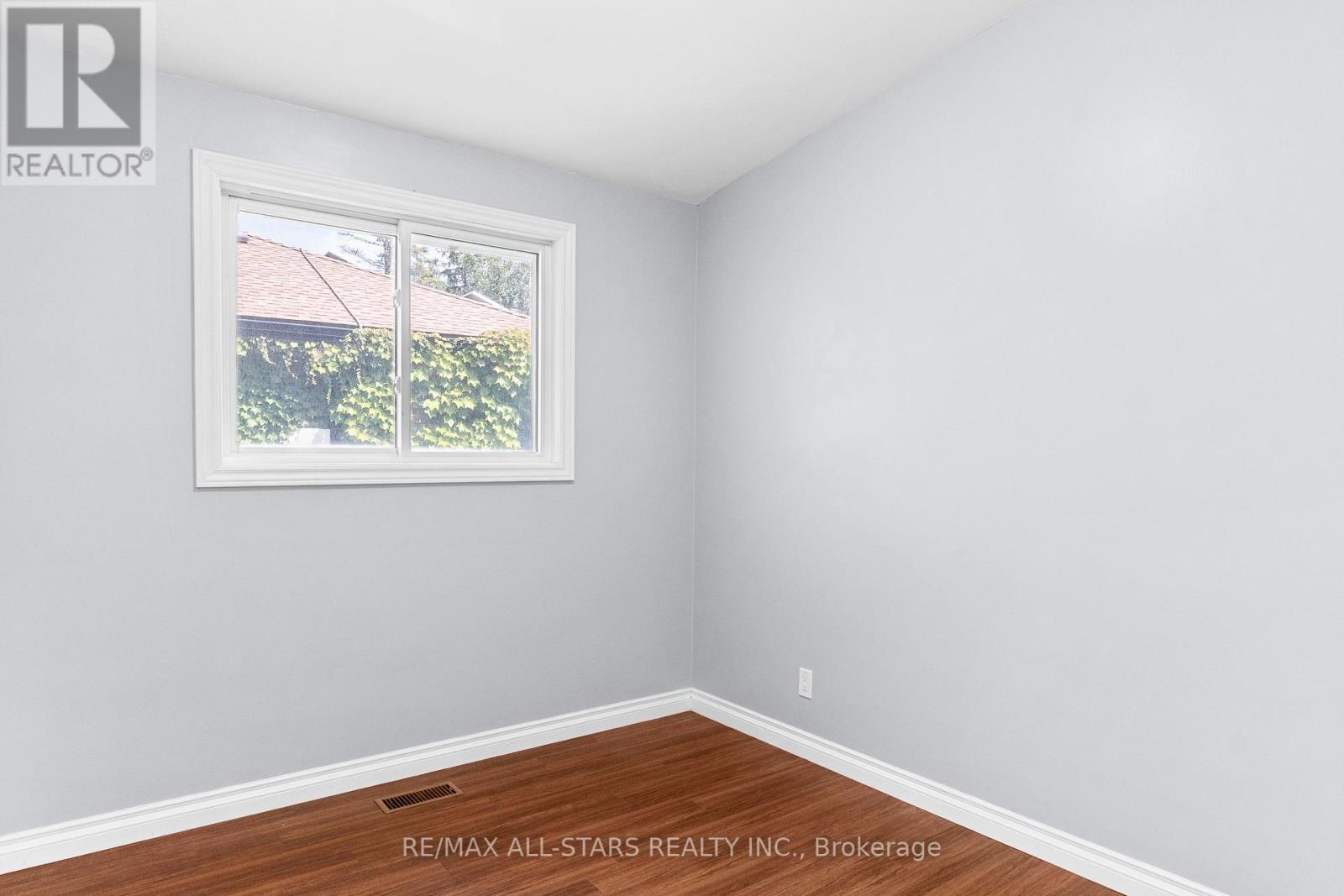 126 Marina Boulevard, Peterborough, Ontario  K9H 6M6 - Photo 12 - X12422996