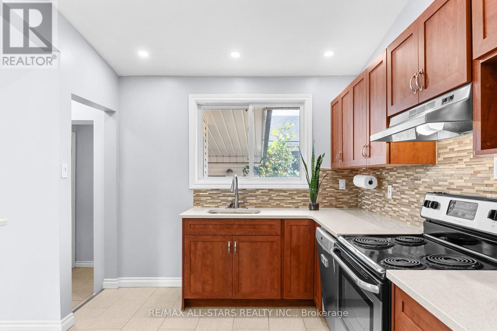 126 Marina Boulevard, Peterborough, Ontario  K9H 6M6 - Photo 7 - X12422996