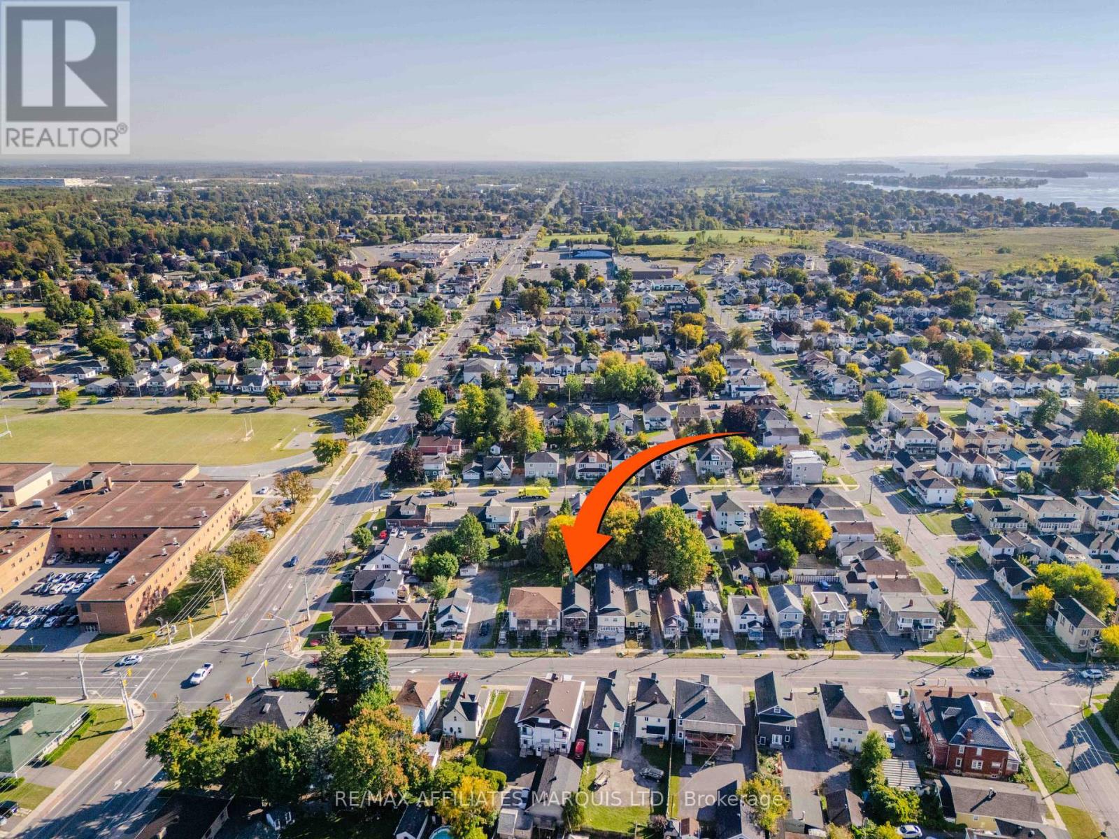 420 Mcconnell Avenue, Cornwall, Ontario  K6H 4L7 - Photo 4 - X12423053