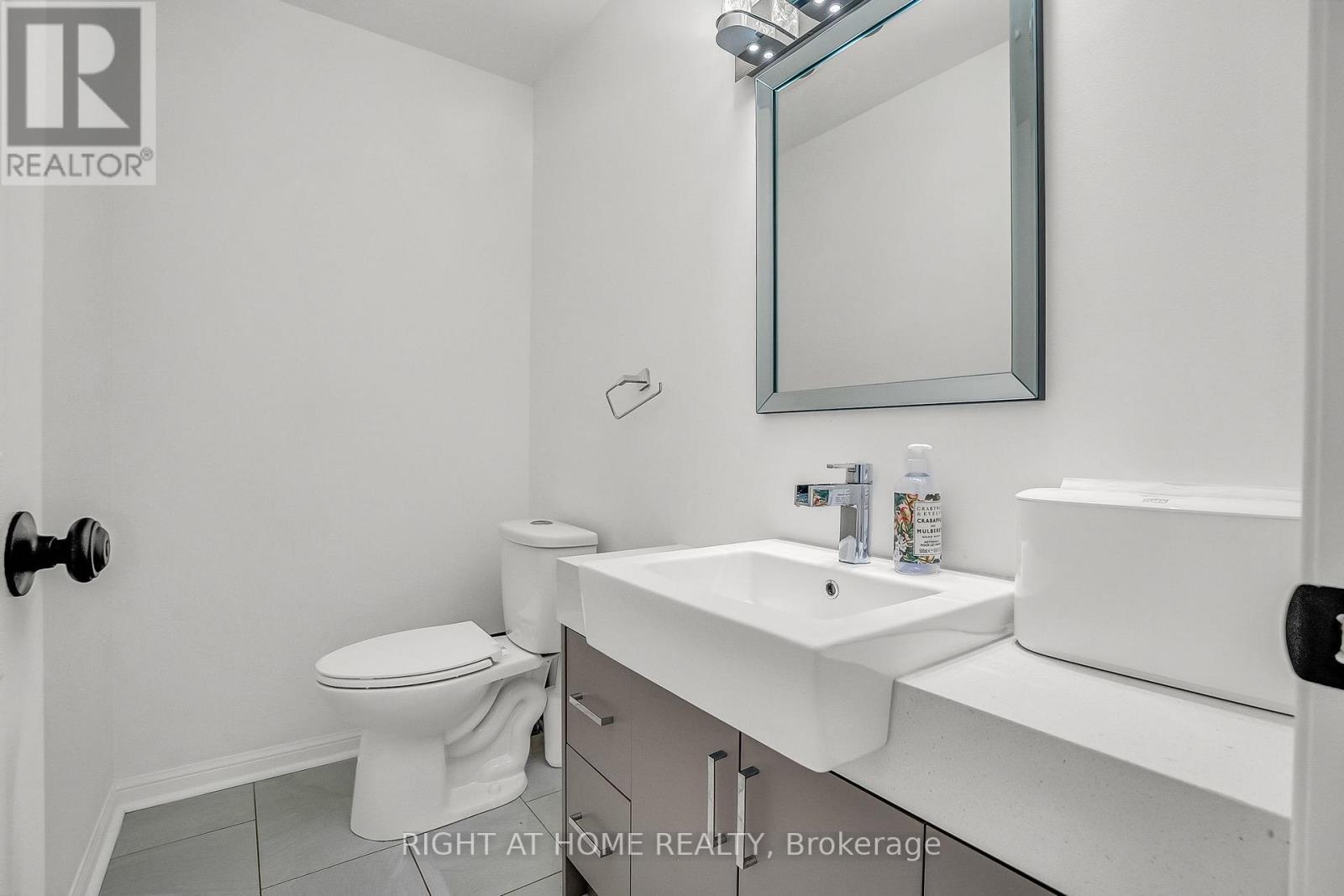 104 - 55 Halton Street, Toronto (Trinity-Bellwoods), Ontario  M6J 1R5 - Photo 26 - C12423054