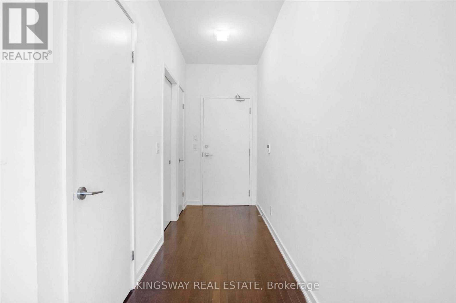 1802 - 14 York Street, Toronto, Ontario  M5J 2Z2 - Photo 12 - C12423062