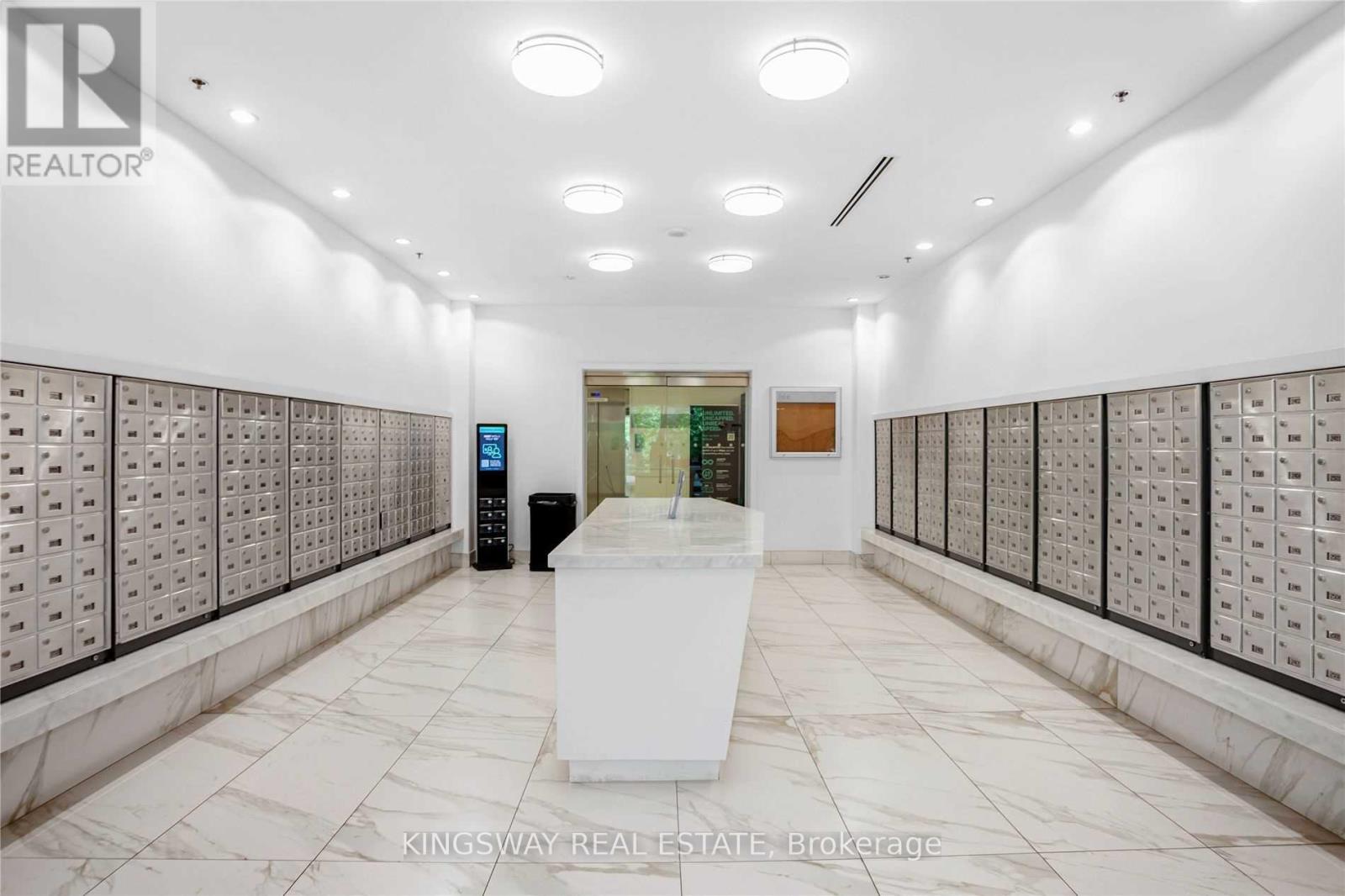 1802 - 14 York Street, Toronto, Ontario  M5J 2Z2 - Photo 16 - C12423062