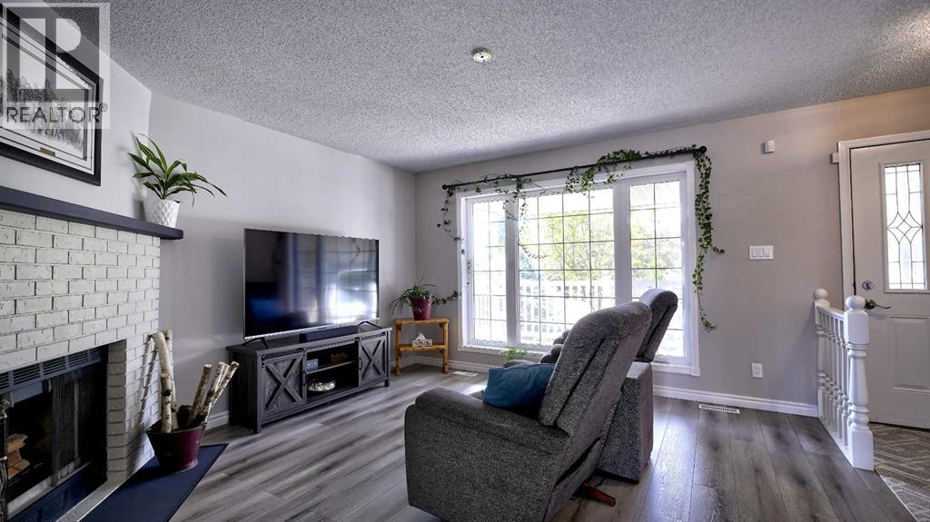 78 Athabasca Crescent, Crossfield, Alberta  T0M 0S0 - Photo 7 - A2231443