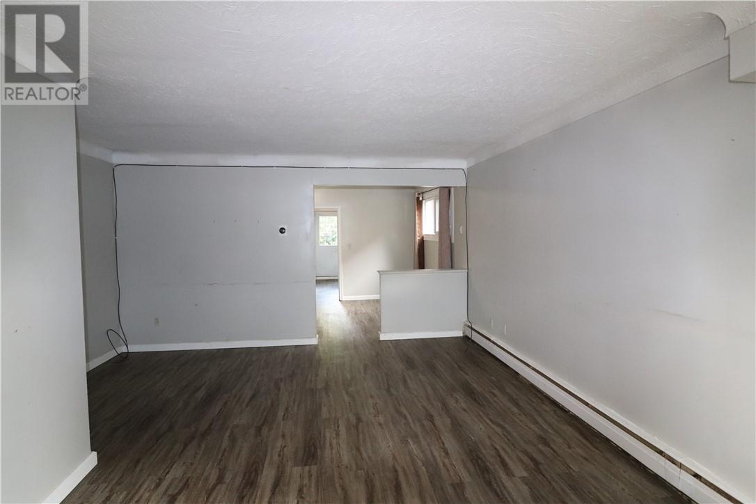 525-527 Burton Avenue, Greater Sudbury, Ontario  P3C 4K6 - Photo 11 - 2124803
