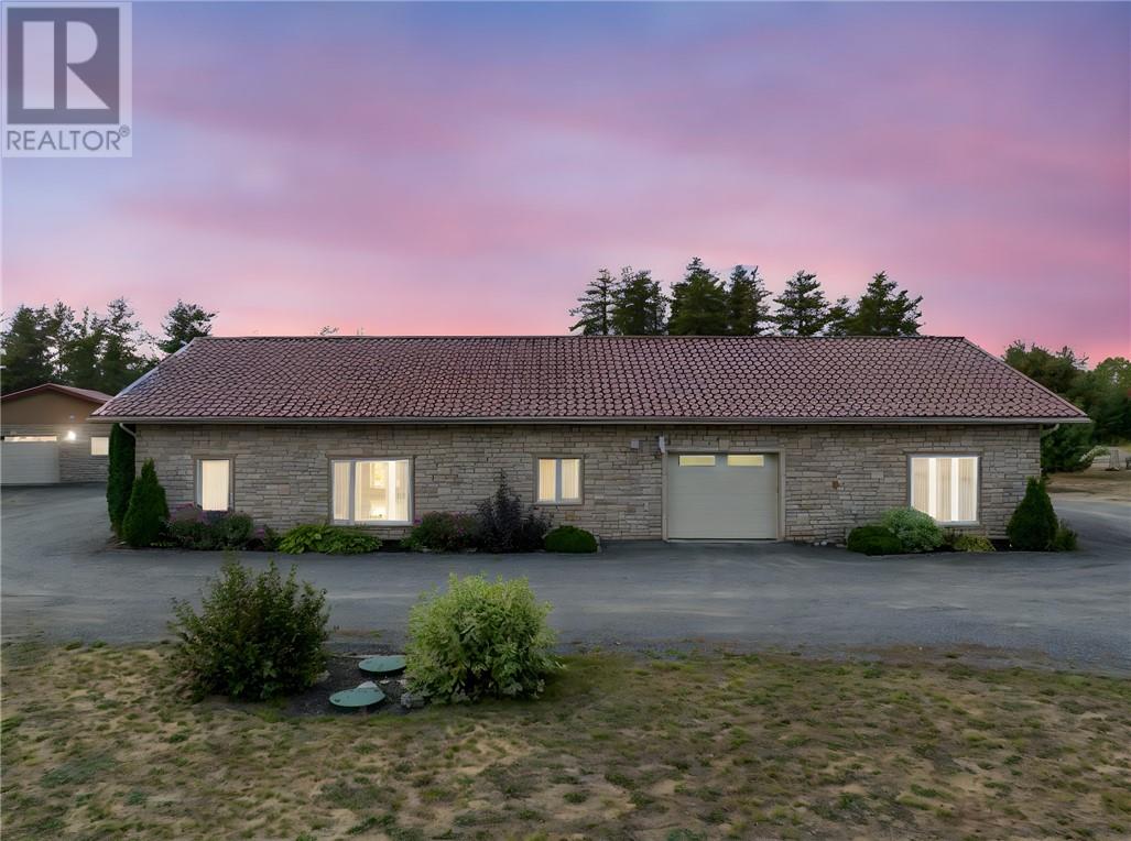 3891 Hydro Road, Hanmer, Ontario  P3P 1R2 - Photo 2 - 2124744