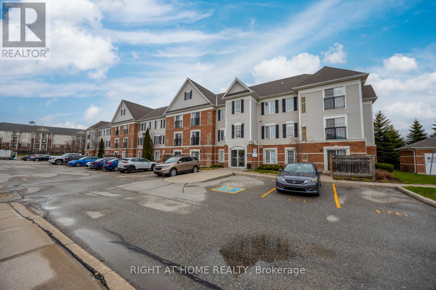 206 - 102 Aspen Springs Drive, Clarington, Ontario  L1C 5N6 - Photo 25 - E12423010