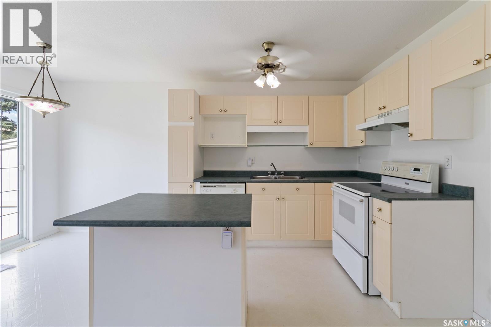 65 110 Keevil Crescent, Saskatoon, Saskatchewan  S7N 4N8 - Photo 9 - SK019221