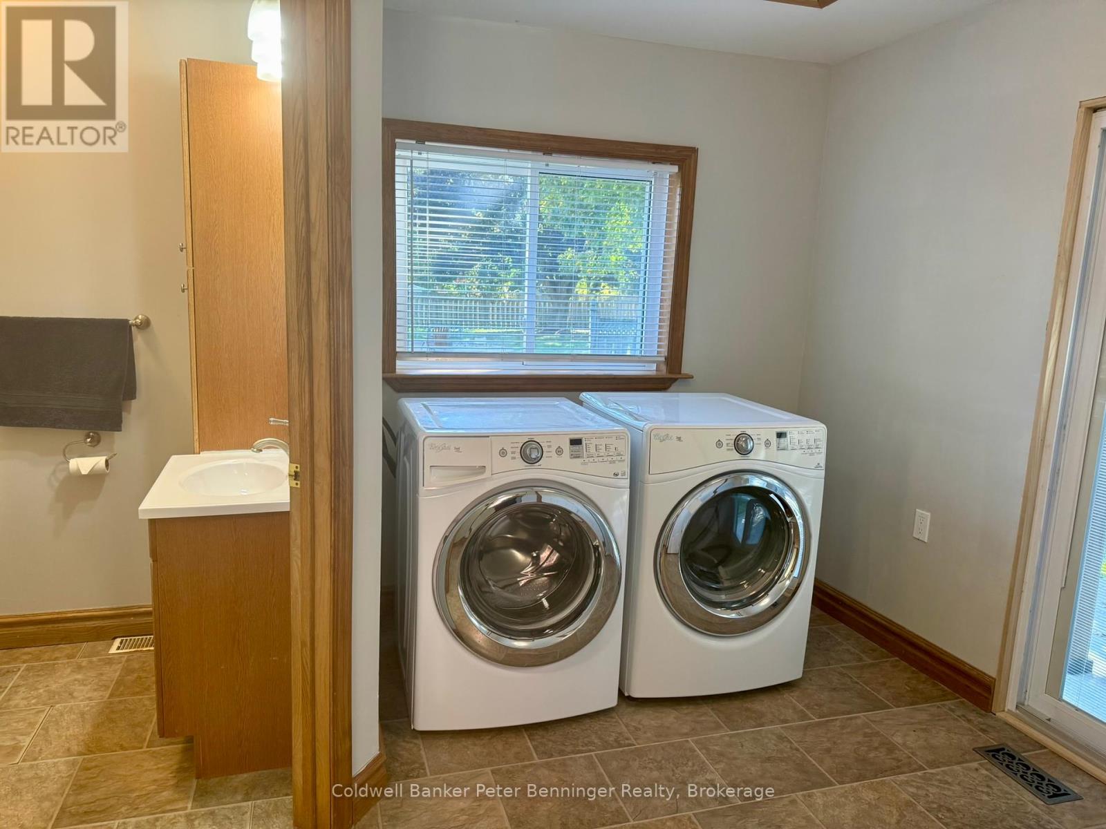 9 Wragge Street E, South Bruce, Ontario  N0G 2S0 - Photo 9 - X12303409