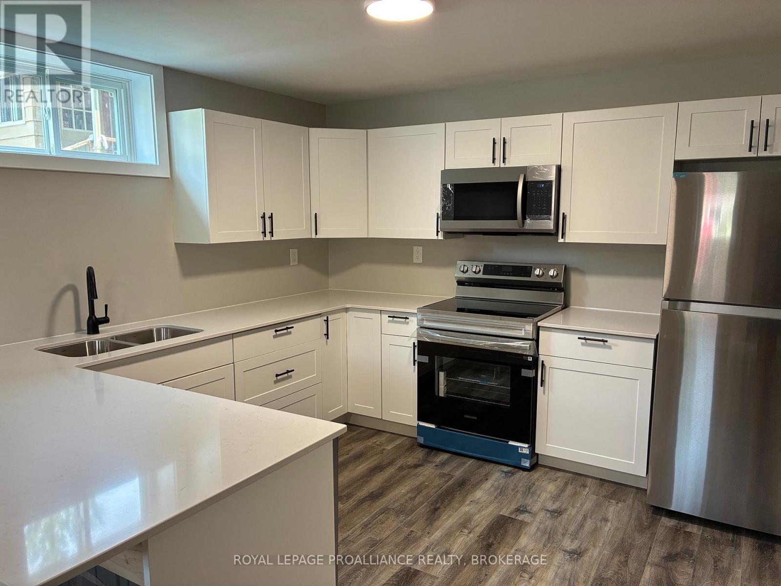 565 Emma Street, Gananoque, Ontario  K7G 2Y6 - Photo 15 - X12423079
