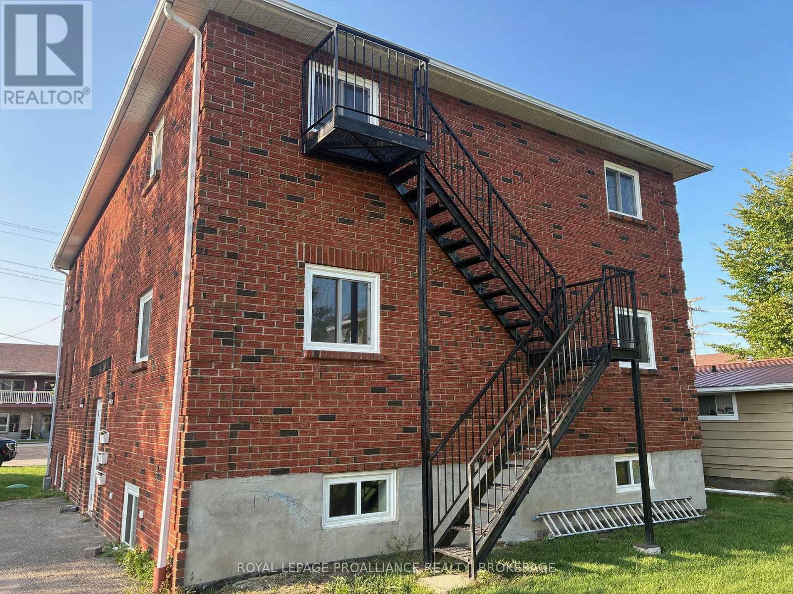 565 Emma Street, Gananoque, Ontario  K7G 2Y6 - Photo 35 - X12423079