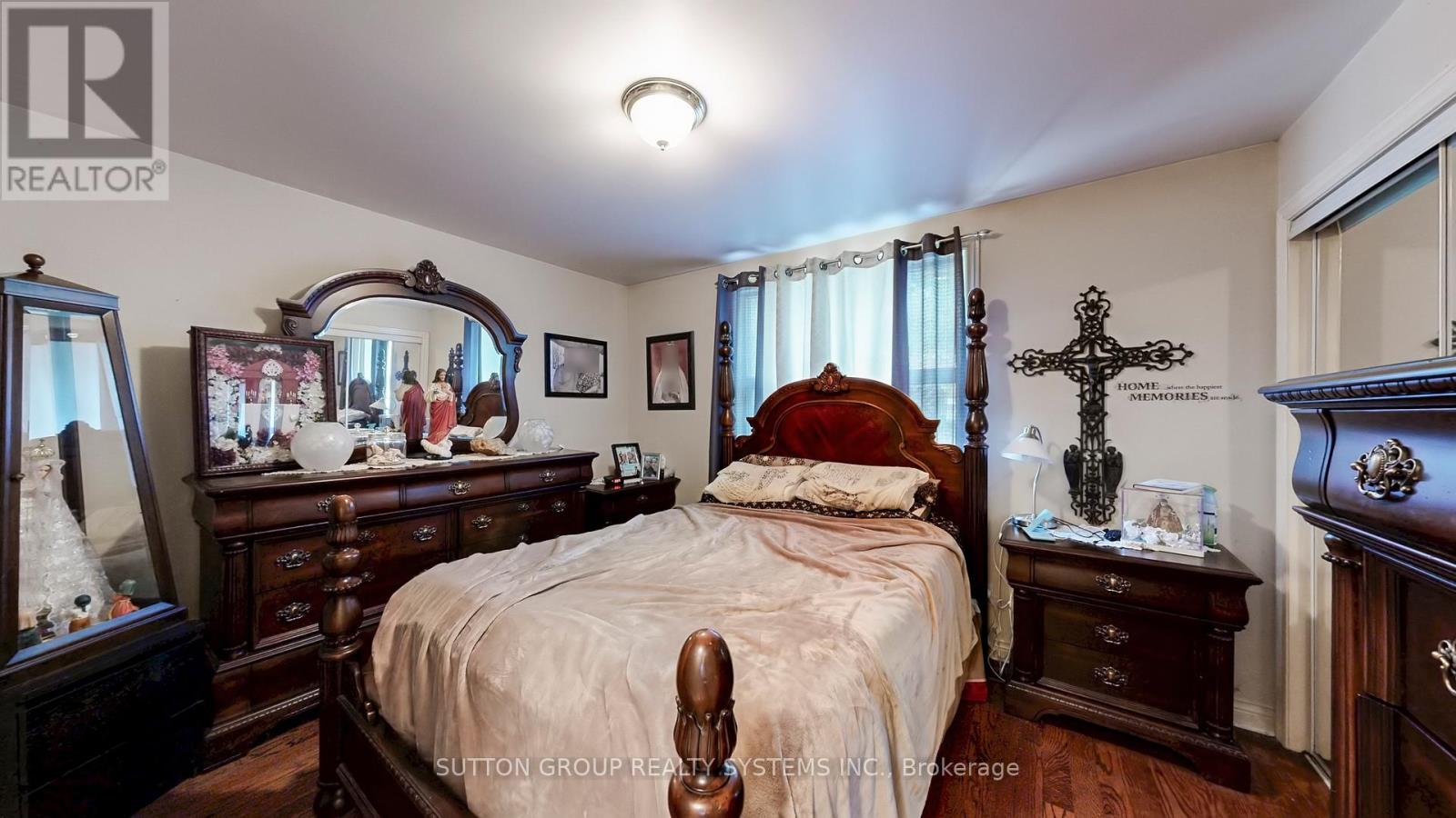 122 Hatherley Road, Toronto, Ontario  M6E 1W5 - Photo 13 - W12423020