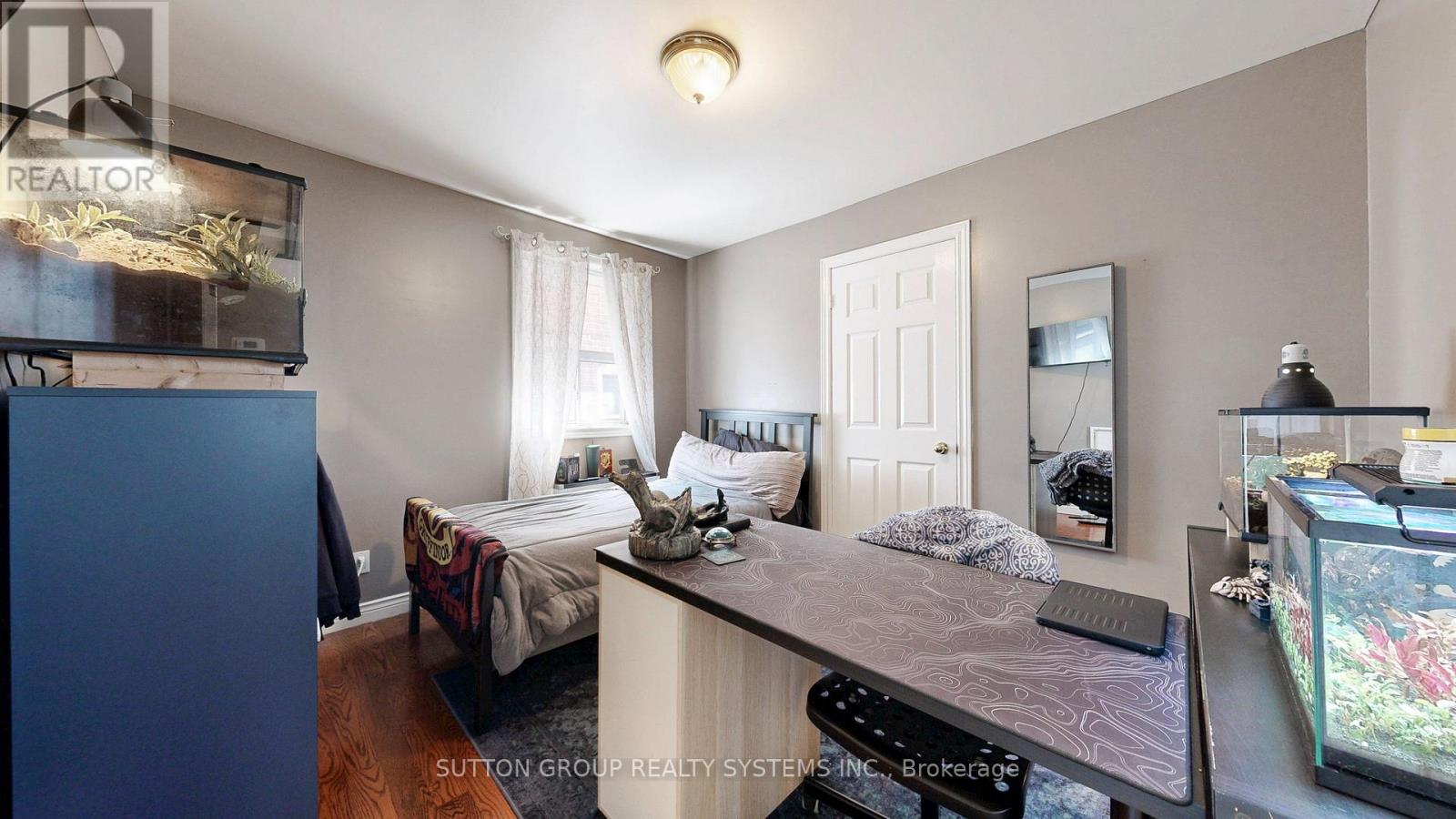 122 Hatherley Road, Toronto, Ontario  M6E 1W5 - Photo 14 - W12423020